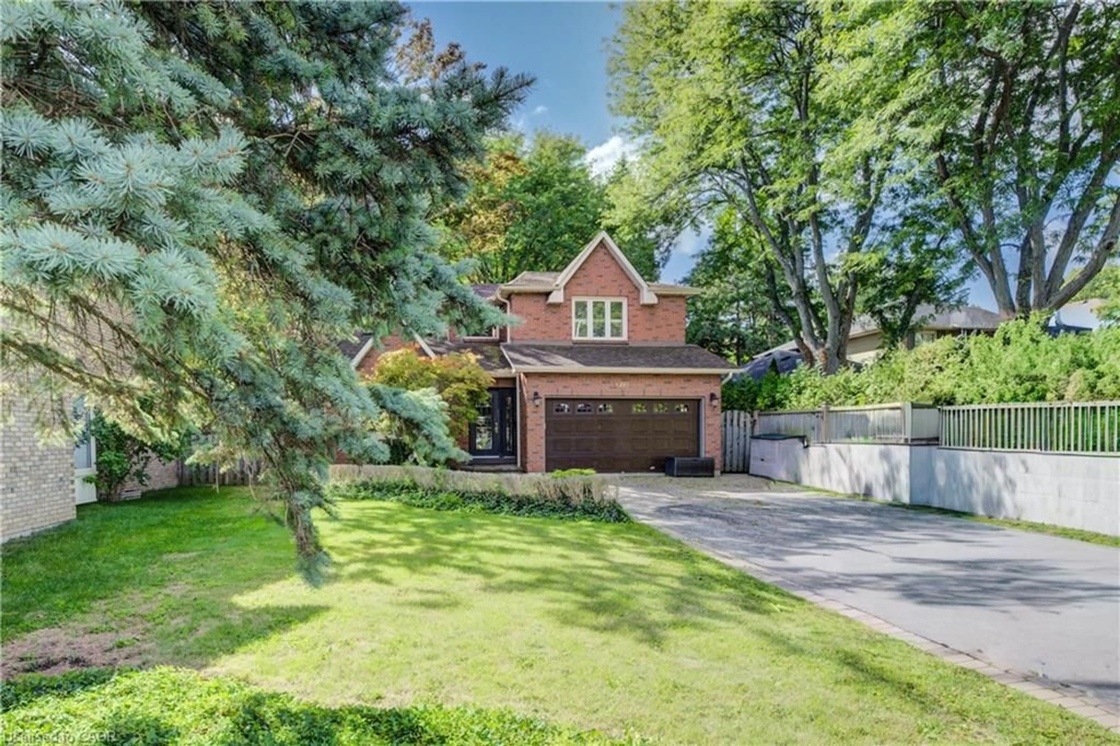 Home with brick exterior material, street for 600 Highvalley Rd, Ancaster Ontario L9G 3X3