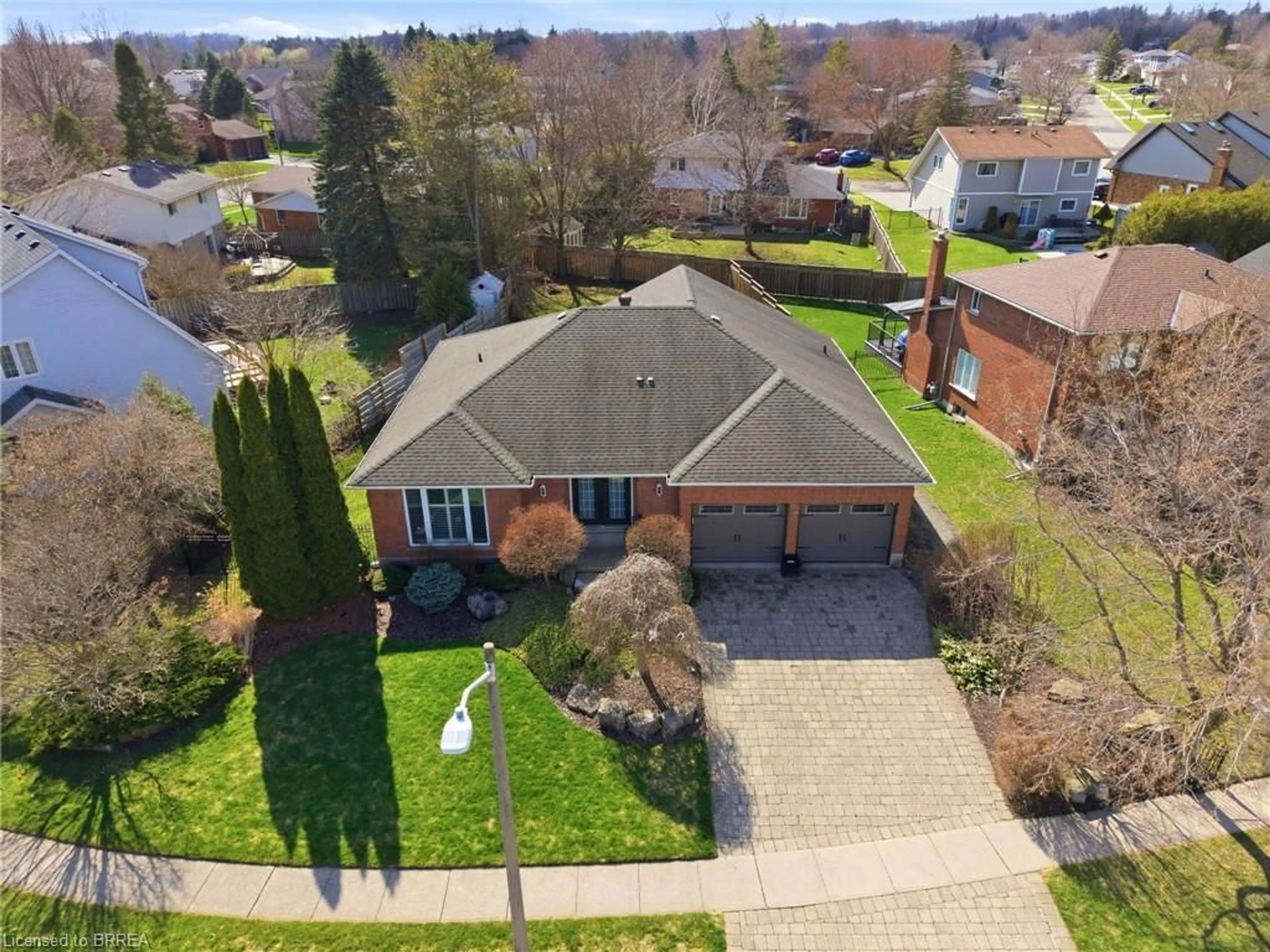 A pic from outside/outdoor area/front of a property/back of a property/a pic from drone, street for 46 Victor Blvd, St. George Ontario N0E 1N0
