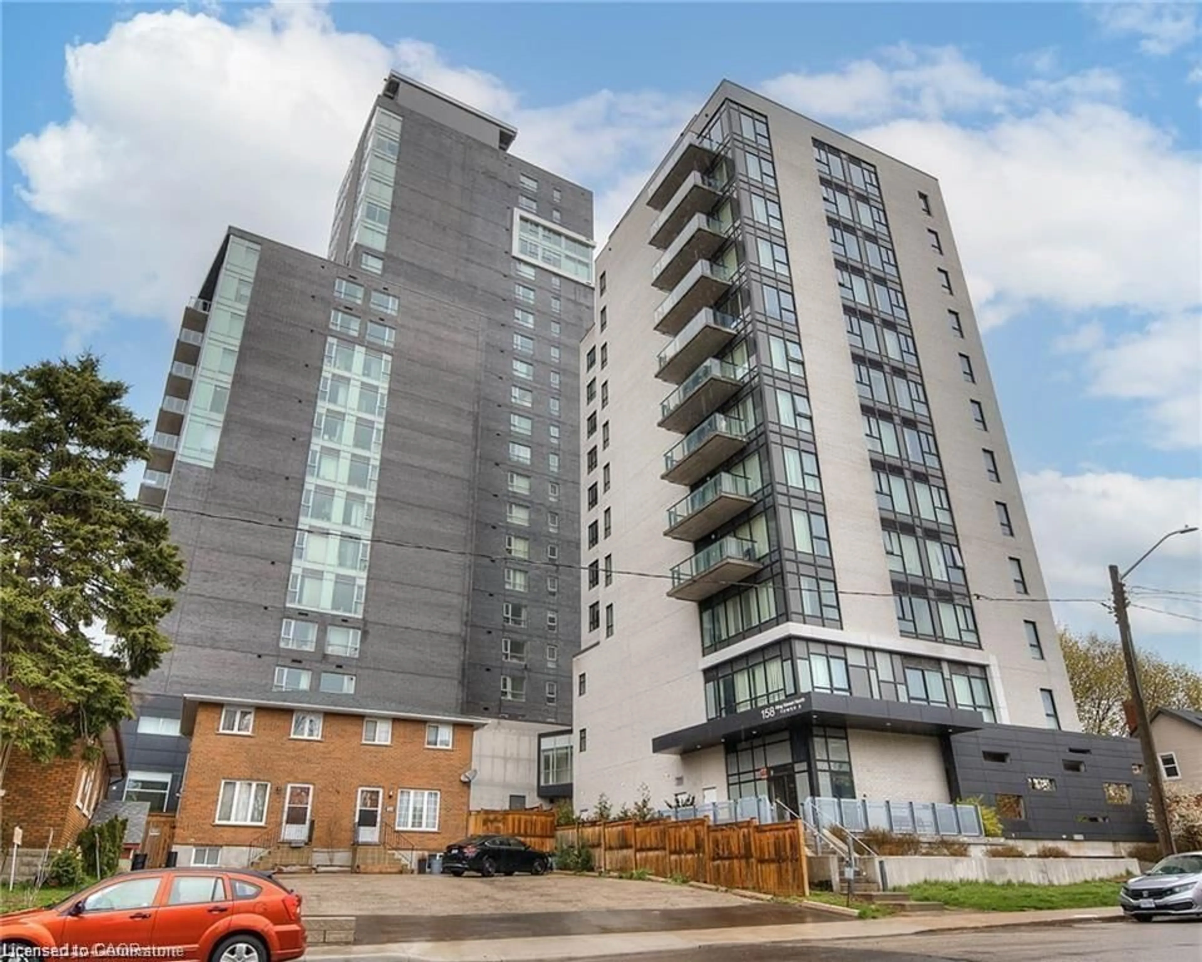 A pic from outside/outdoor area/front of a property/back of a property/a pic from drone, building for 160 King St #901, Waterloo Ontario N2J 0E5