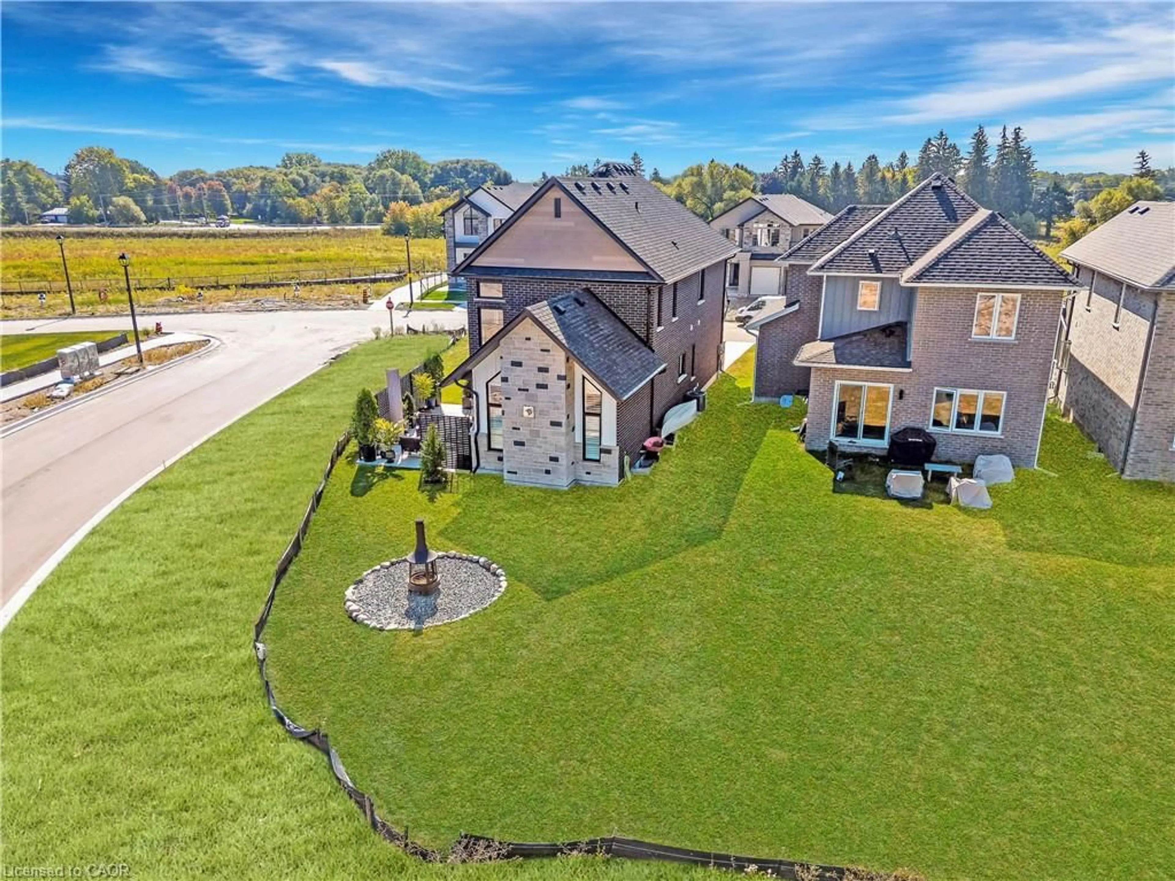 A pic from outside/outdoor area/front of a property/back of a property/a pic from drone, unknown for 154 Dempsey Dr, Stratford Ontario N5A 0K5