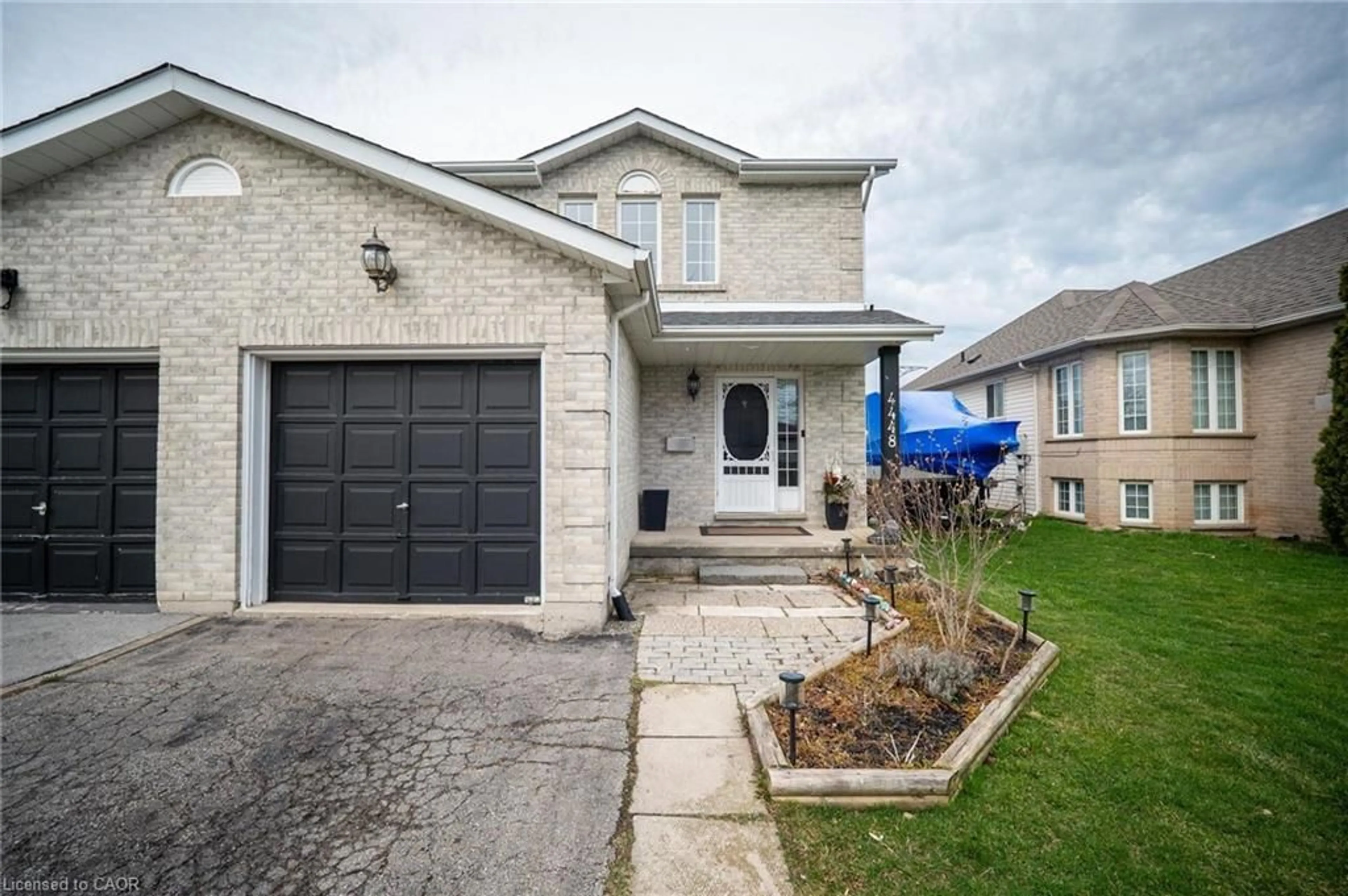 Home with brick exterior material, street for 4448 Dennis Ave, Lincoln Ontario L0R 1B5