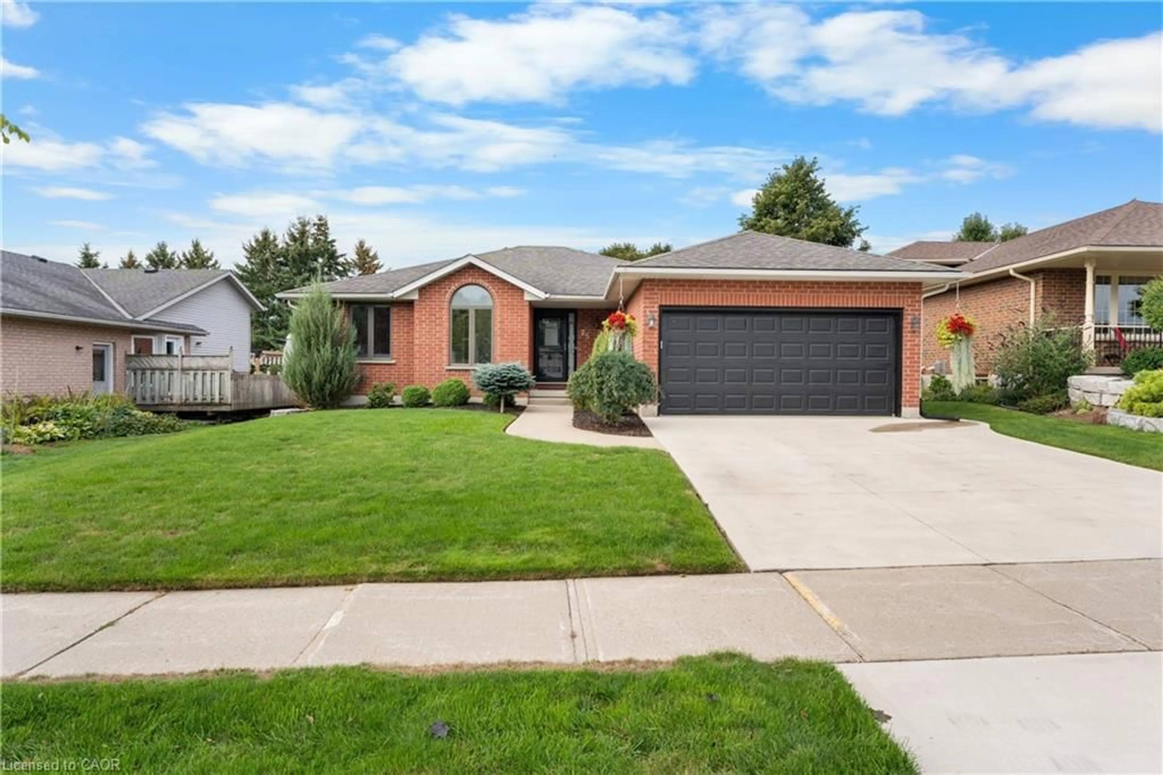 Home with brick exterior material, street for 28 Keating Dr, Elora Ontario N0B 1S0