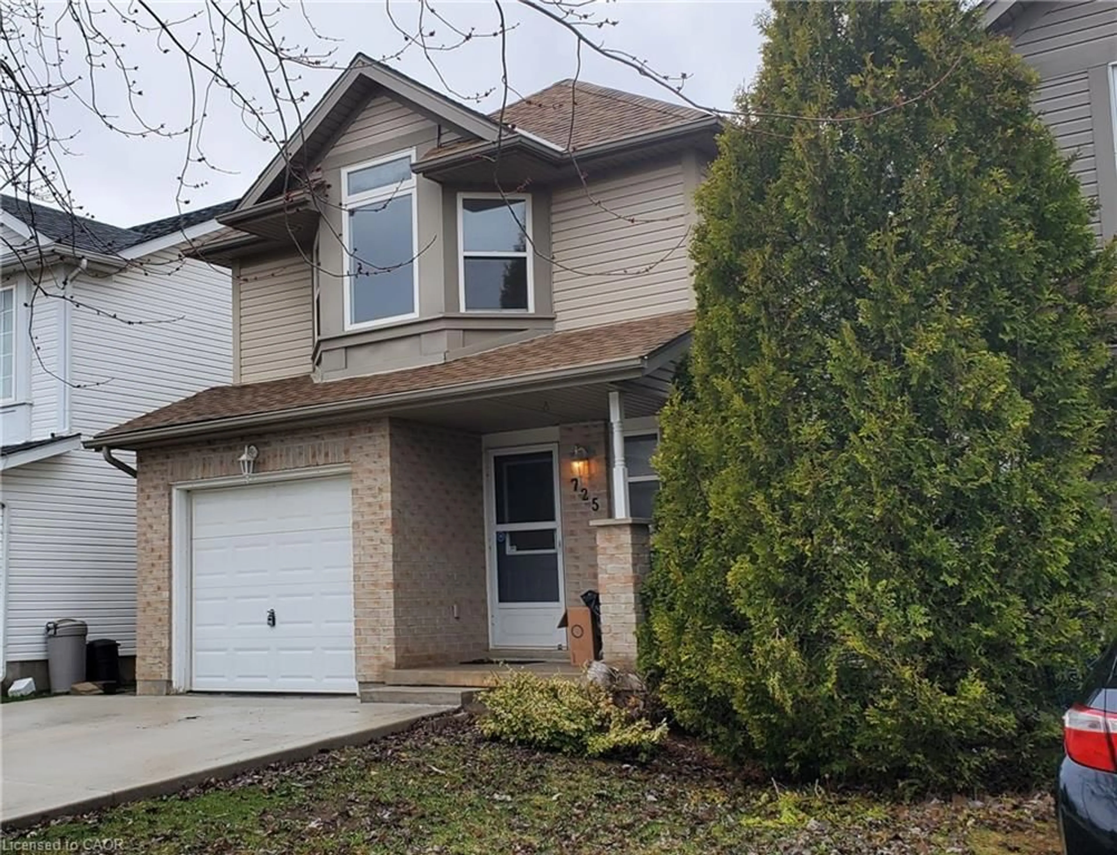 Home with brick exterior material, street for 725 Paris Blvd, Waterloo Ontario N2T 2X9