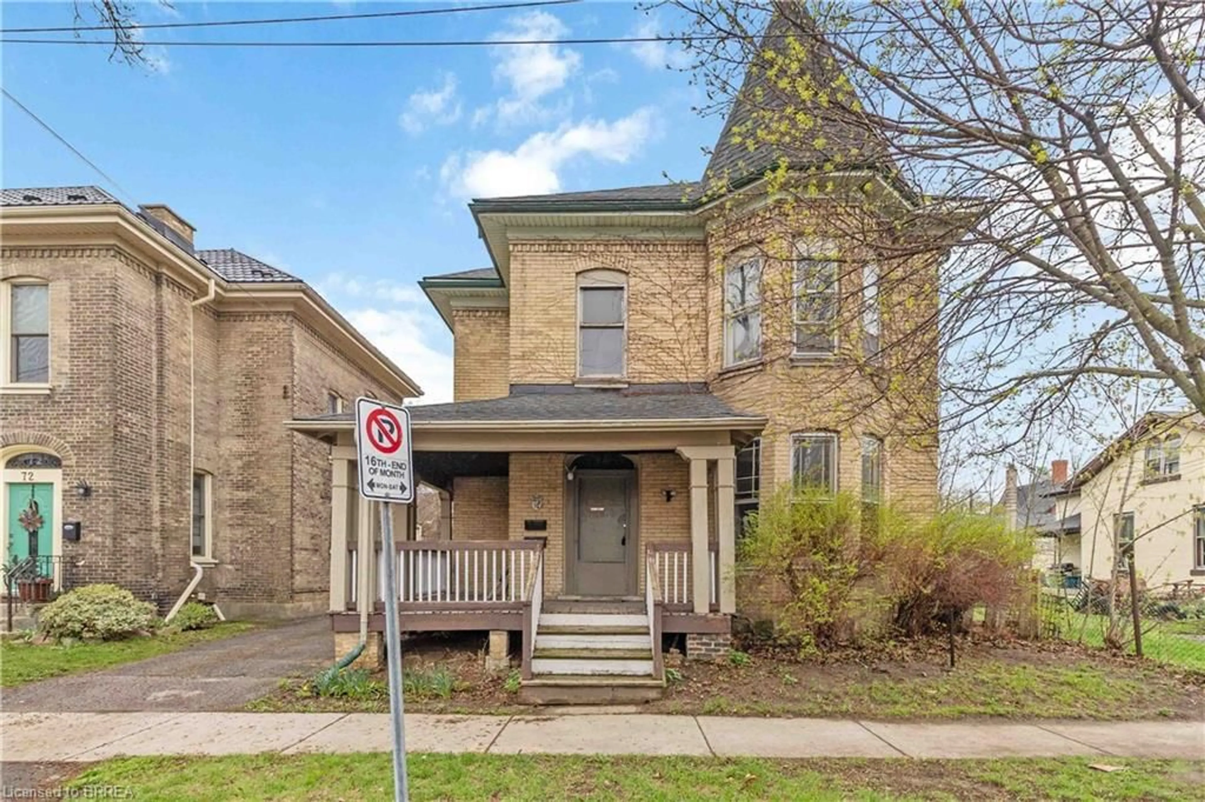 Home with brick exterior material, street for 74 Pearl St, Brantford Ontario N3T 3N7