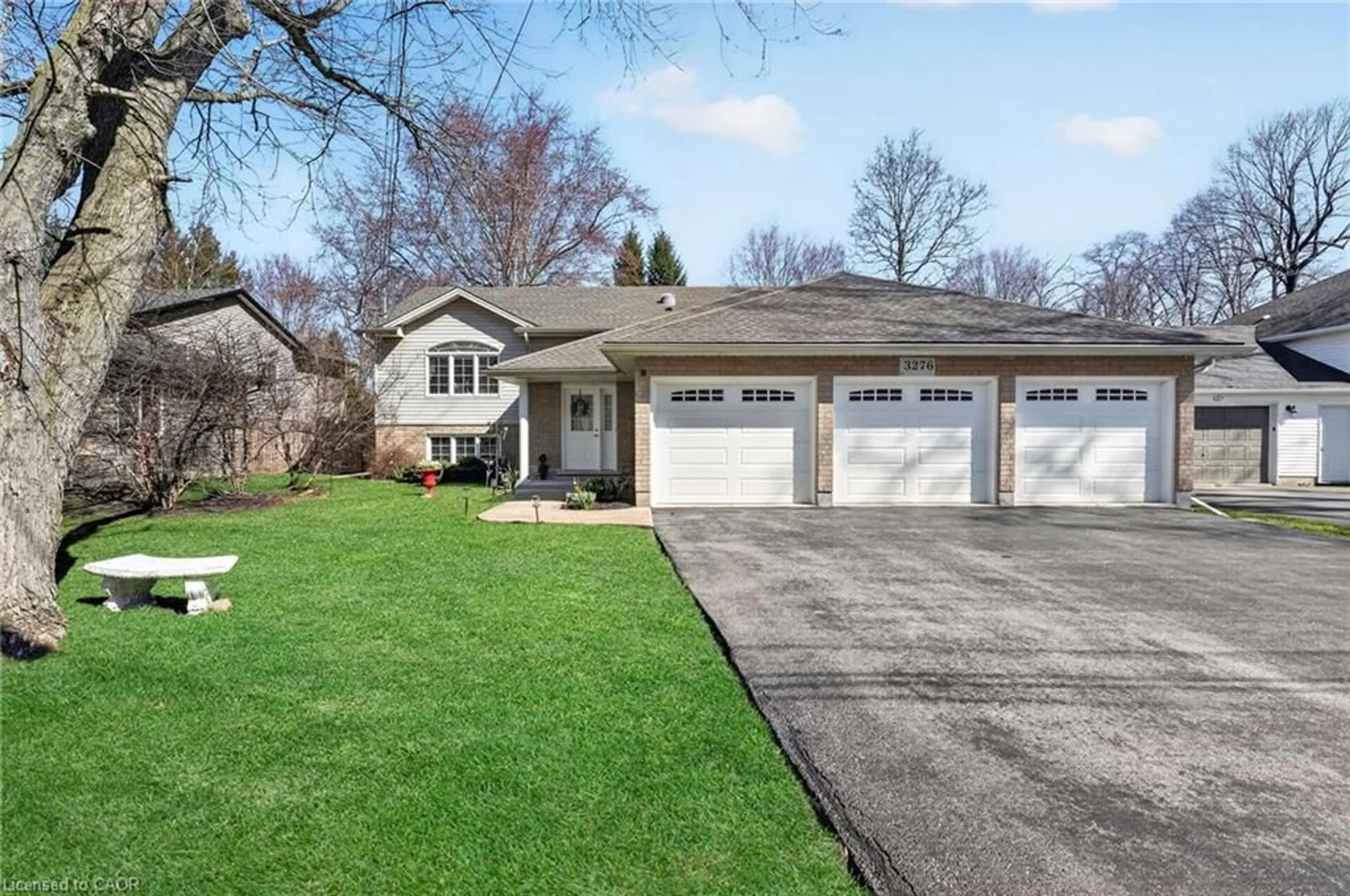 Home with vinyl exterior material, street for 3276 Jewell Ave, Ridgeway Ontario L0S 1N0