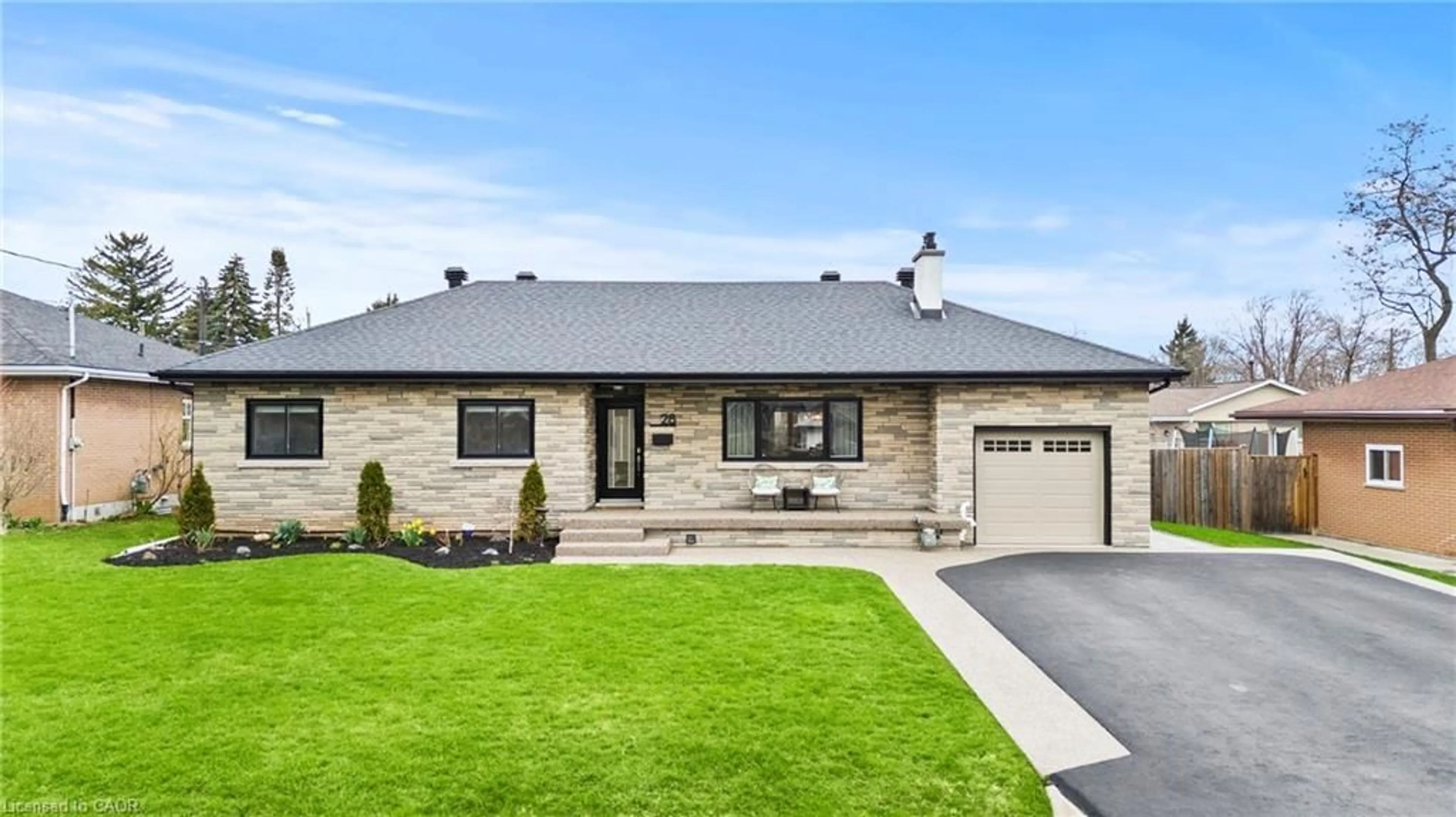 Home with vinyl exterior material, street for 28 Bonita Dr, Hamilton Ontario L8G 2X3