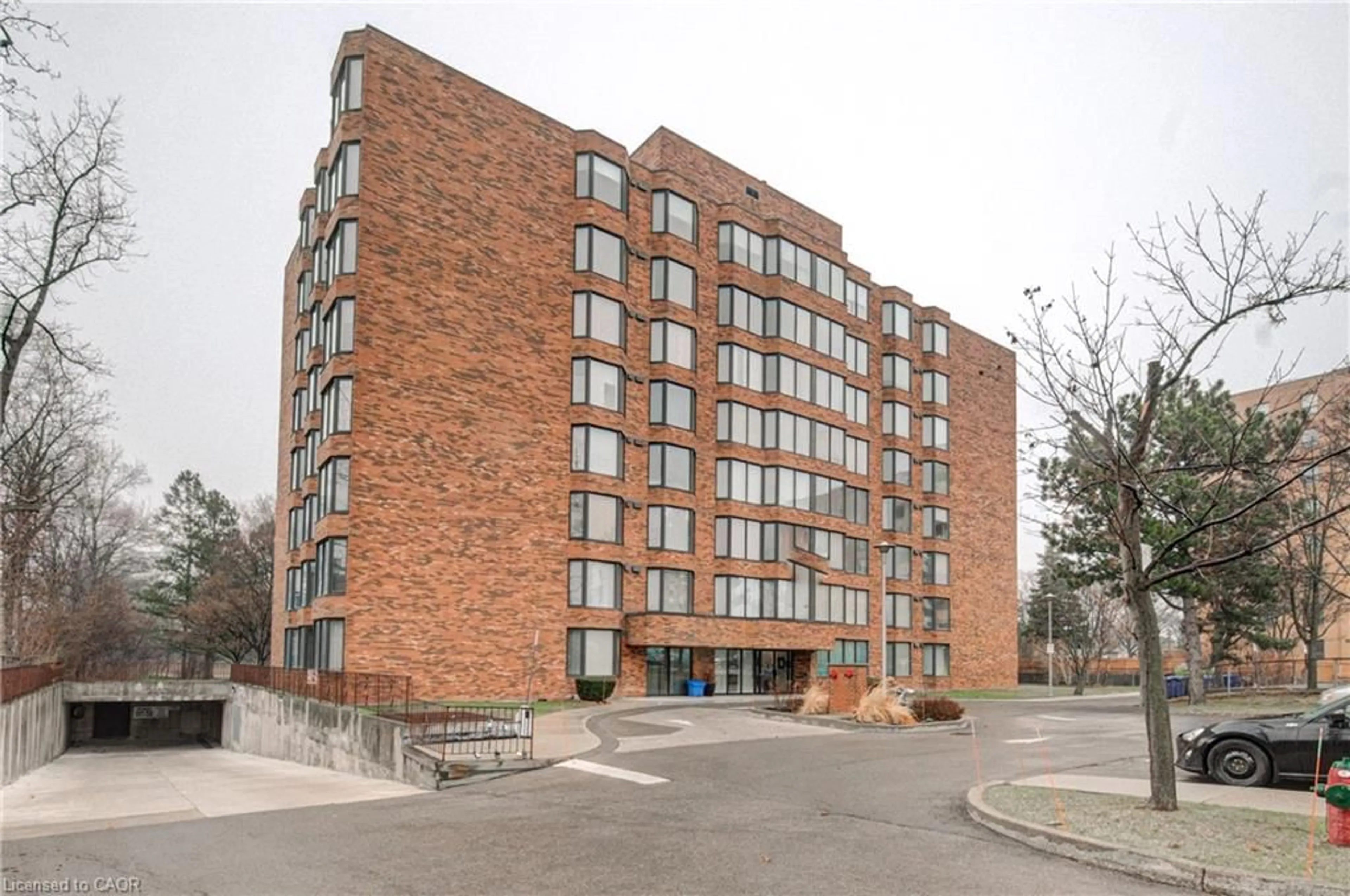 Unknown for 200 Limeridge Rd #201, Hamilton Ontario L9C 7M7