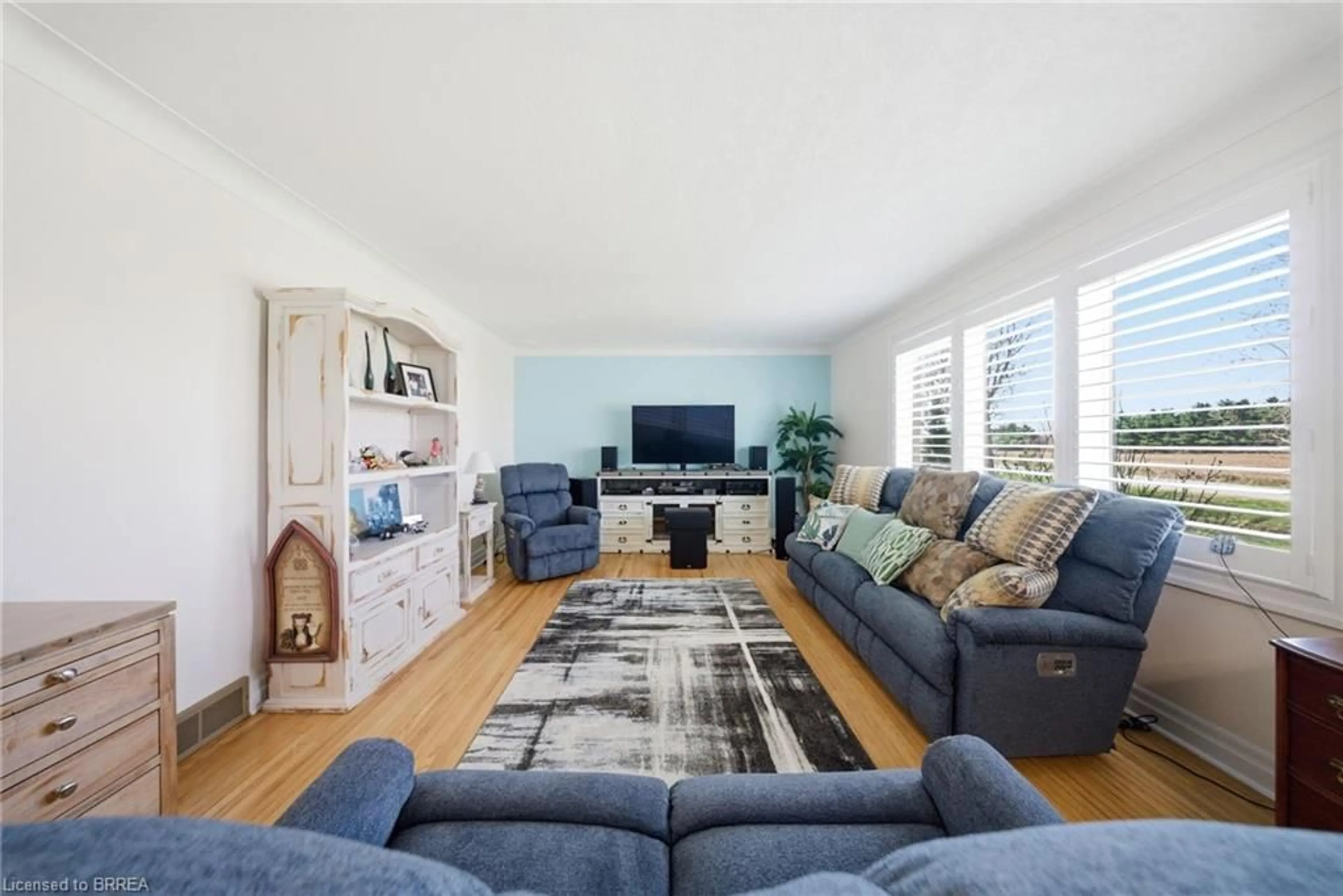 Living room with furniture, unknown for 2028 Villa Nova Rd, Townsend Ontario N0E 1R0