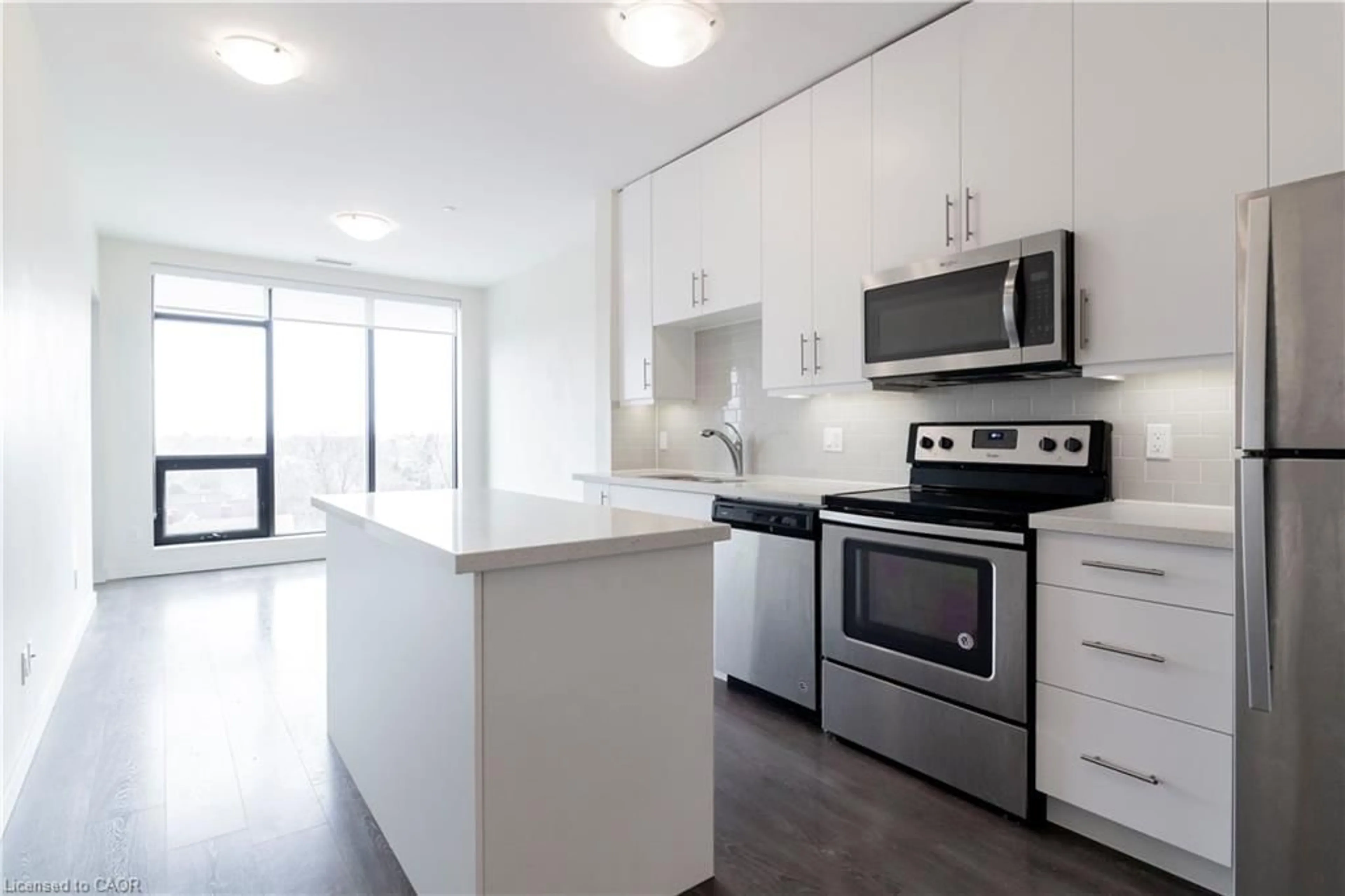 Unknown for 690 King St #514, Kitchener Ontario N2H 5L8