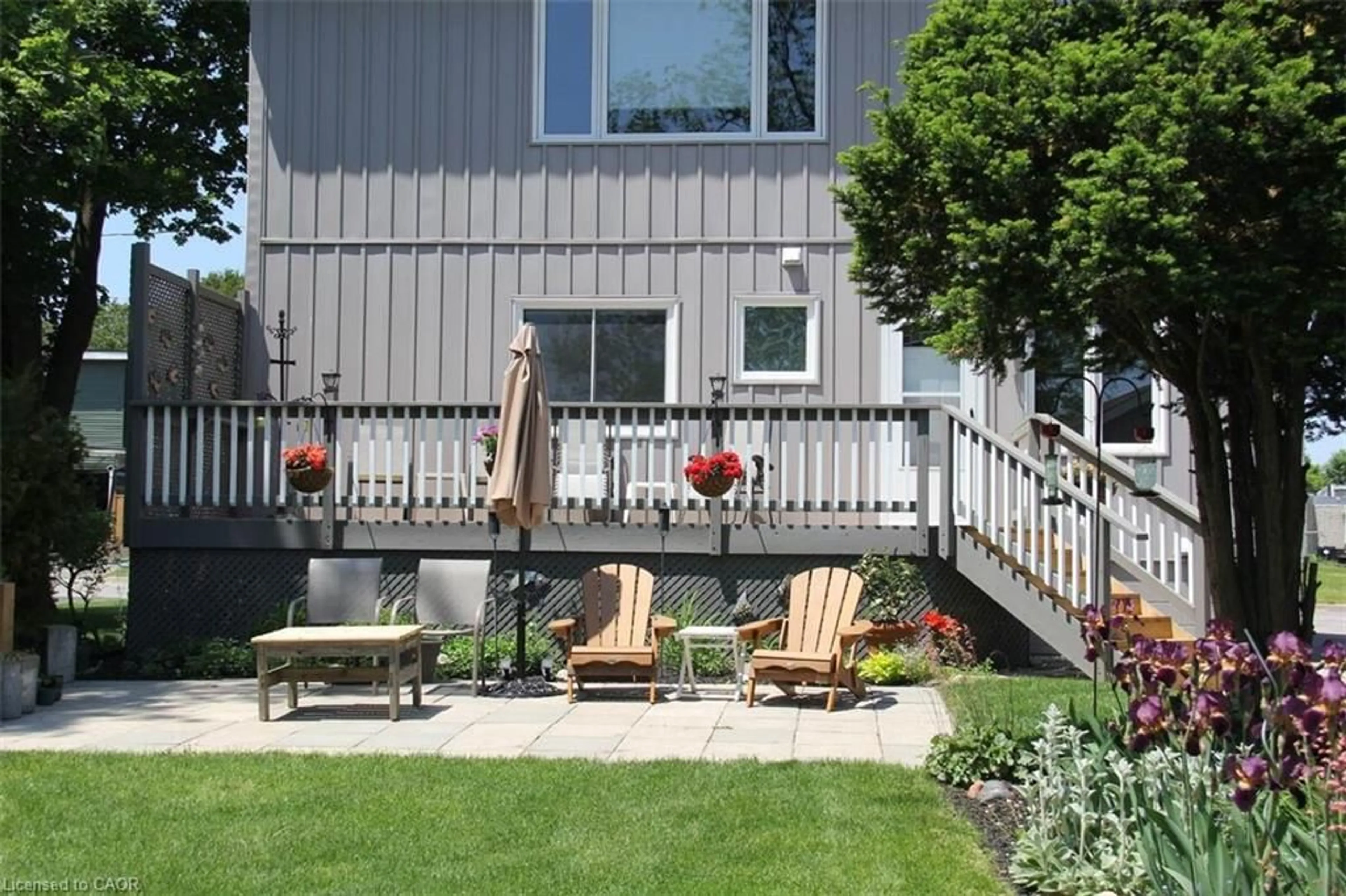 Patio, street for 46 Clara Cres, Brantford Ontario N3S 7E1