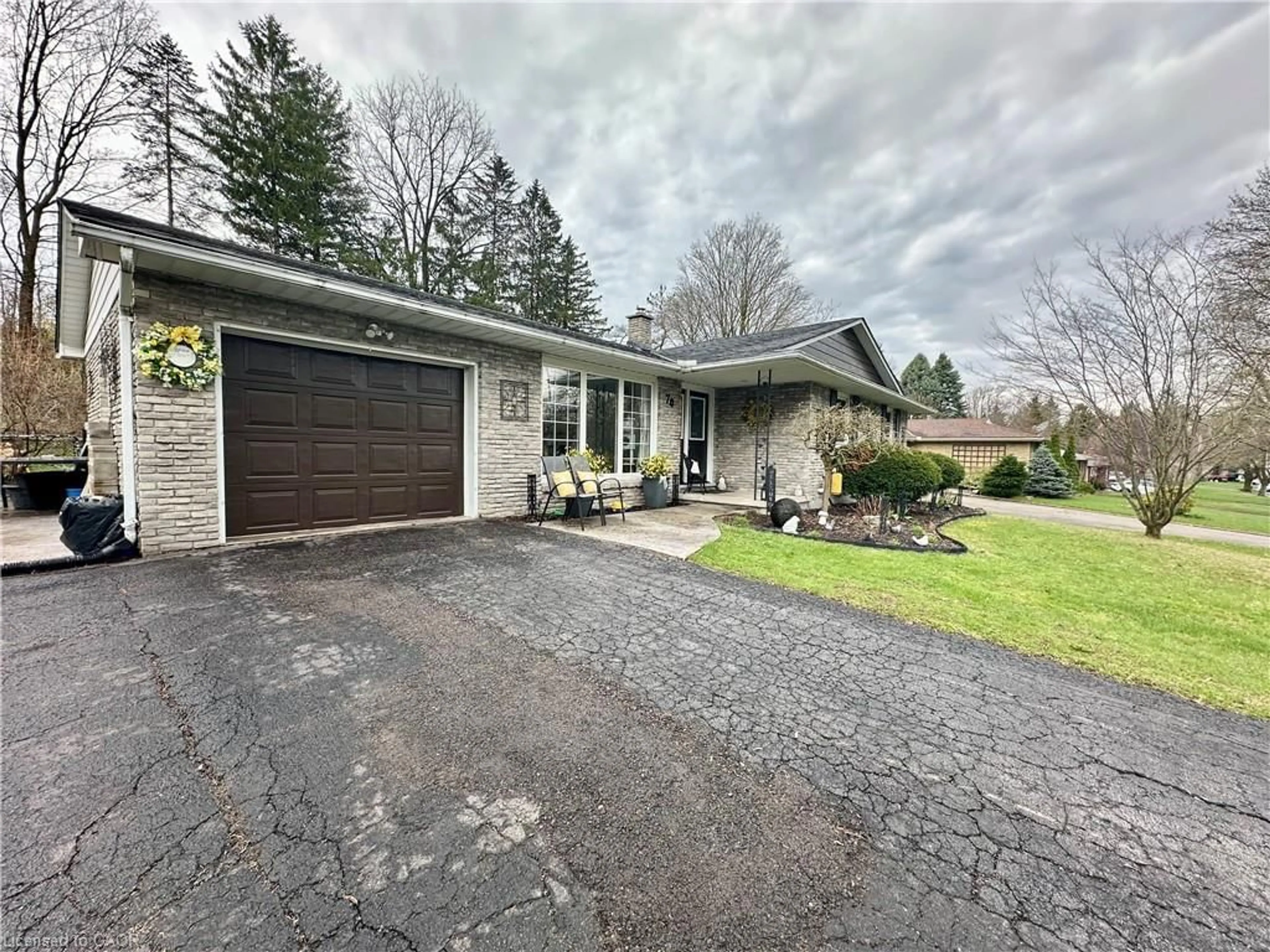 Unknown for 70 Berkley Cres, Simcoe Ontario N3Y 2K5