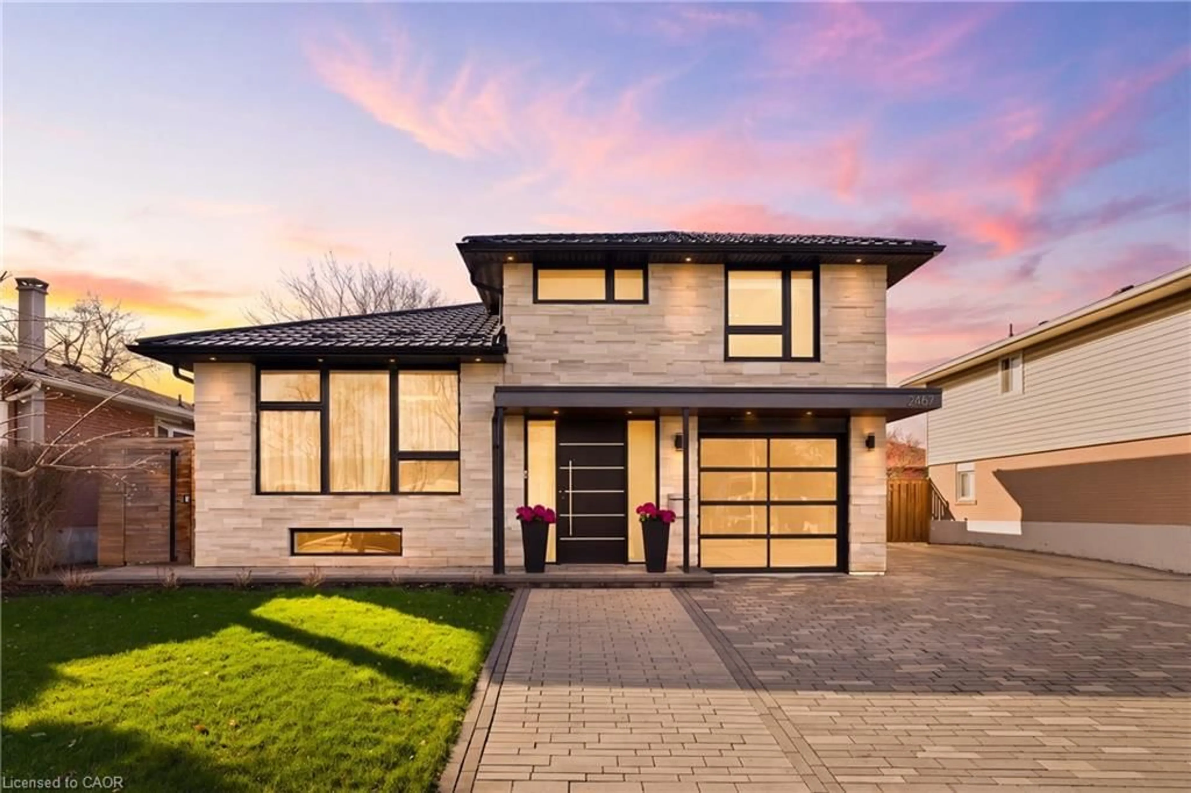 Home with brick exterior material, street for 2467 Bonner Rd, Mississauga Ontario L5J 2E1