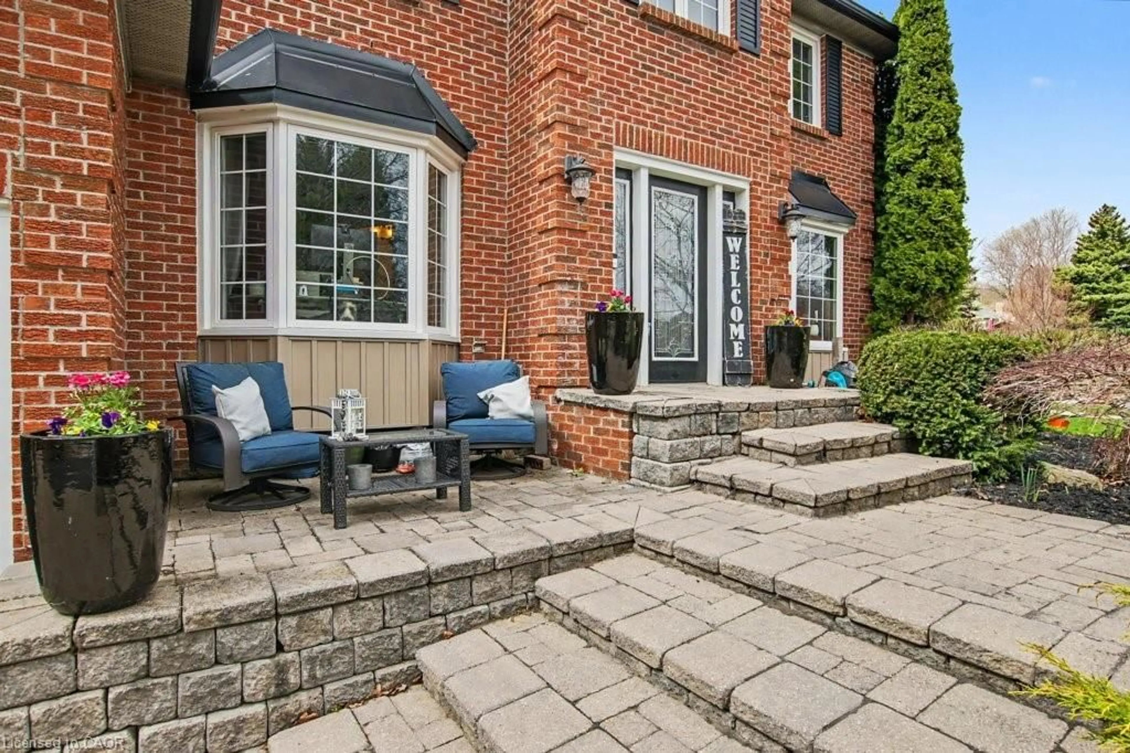 Patio, street for 2324 Homer Dr, Burlington Ontario L7P 4V4