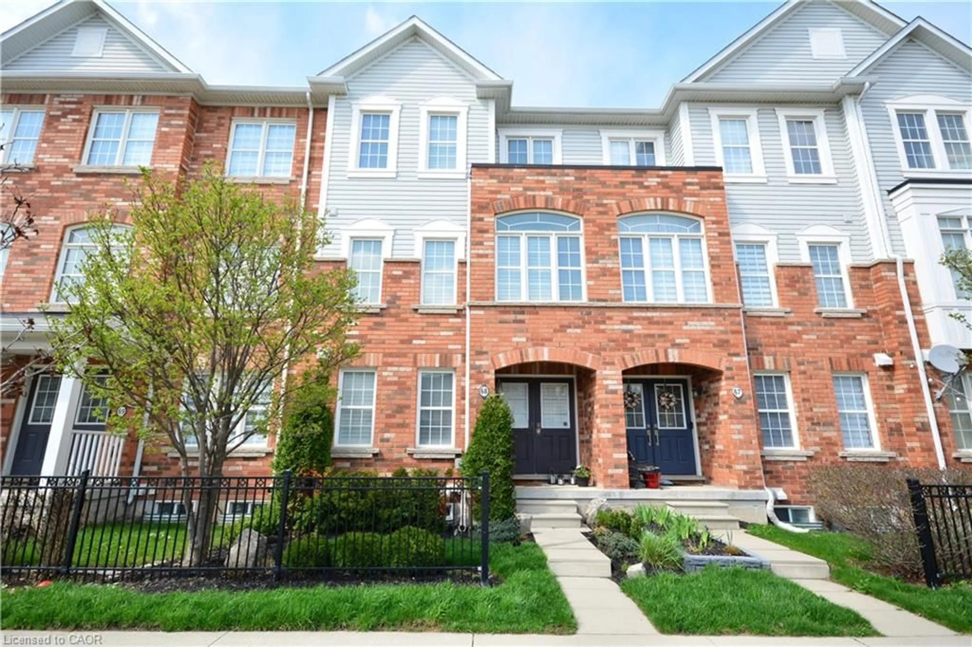 Home with brick exterior material, street for 4823 Thomas Alton Blvd #68, Burlington Ontario L7M 0V2