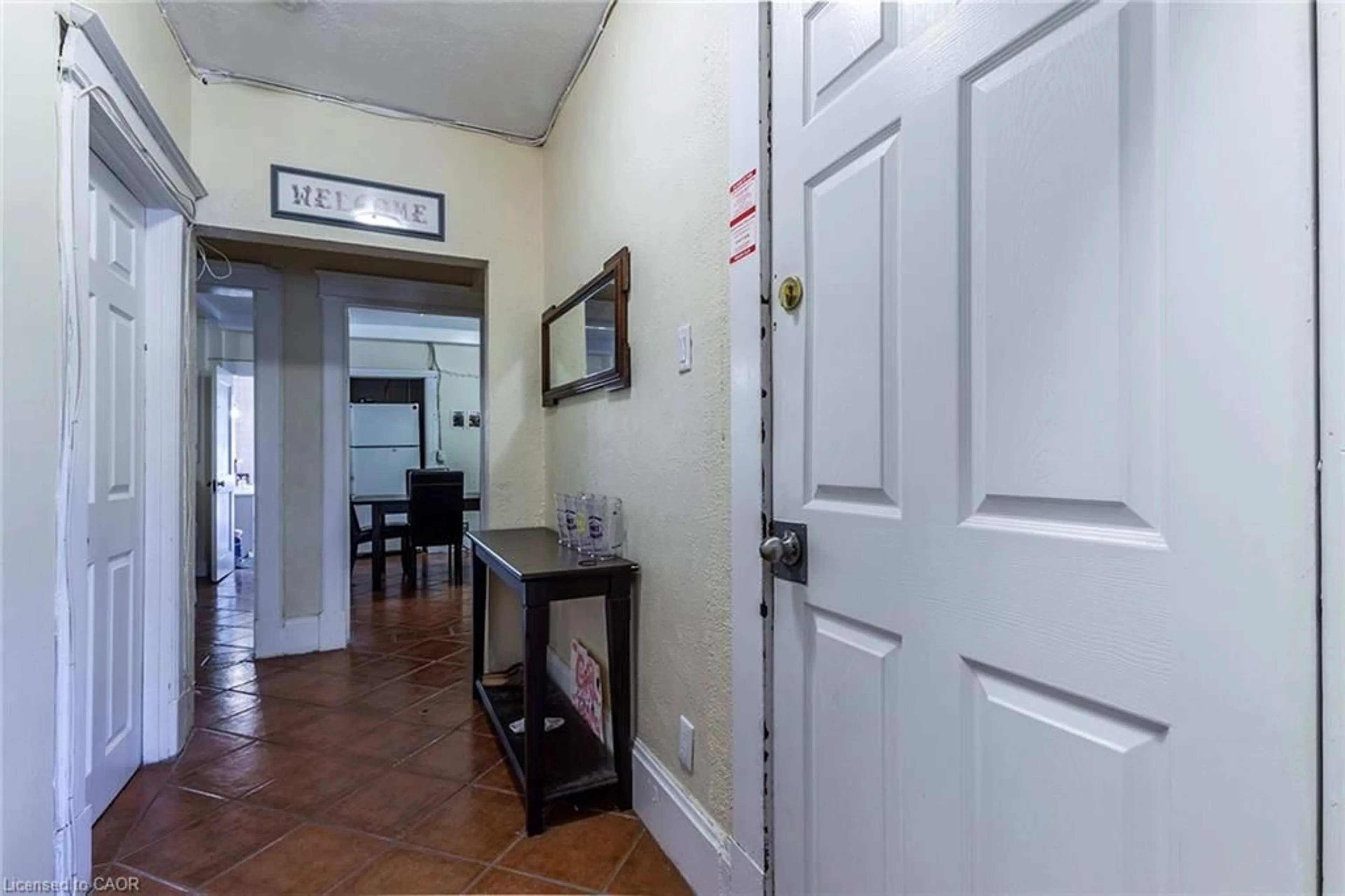 Indoor foyer for 133 Albert St, Waterloo Ontario N2L 3T2