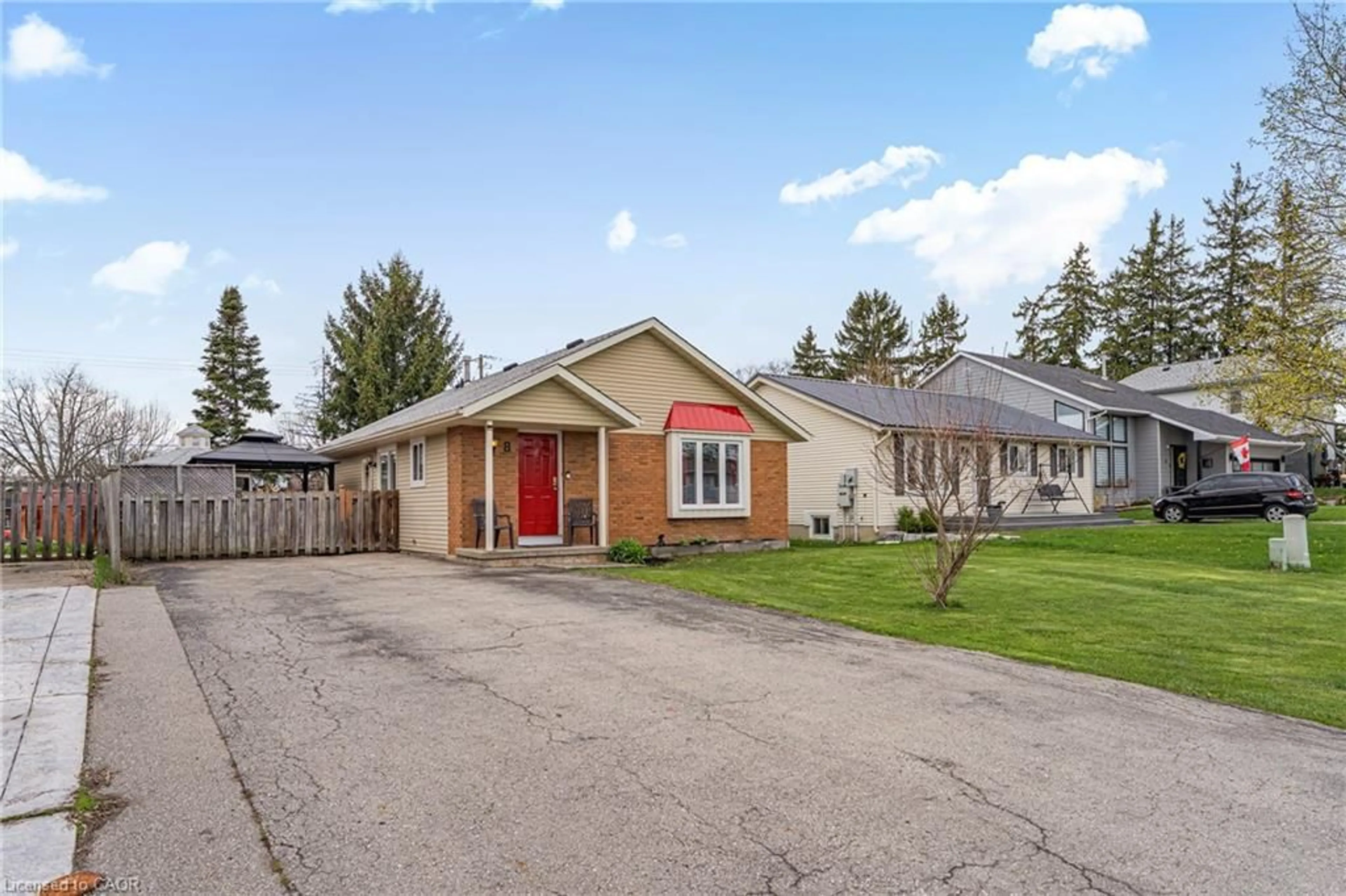 Home with vinyl exterior material, street for 8 Abbott Lane, Cayuga Ontario N0A 1E0