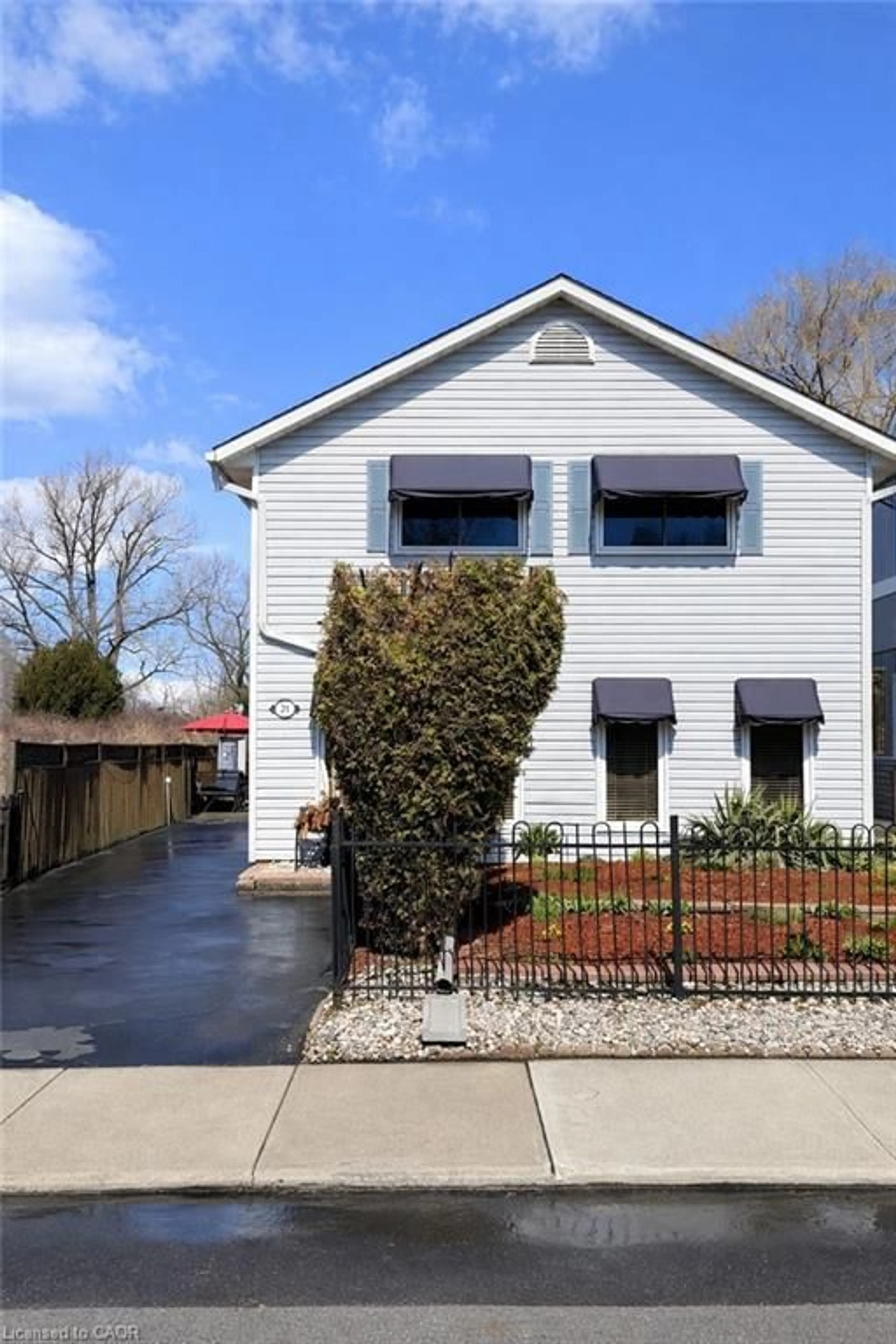 Home with brick exterior material, street for 21 Arden Ave, Hamilton Ontario L8H 7C2