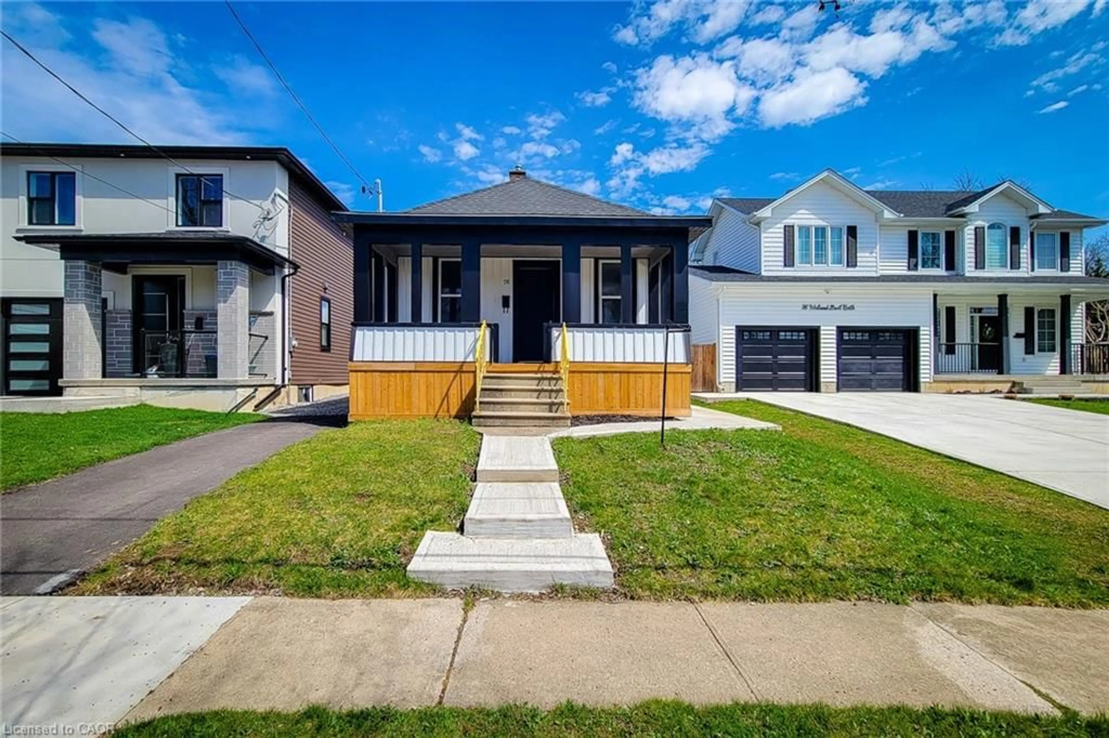 Home with brick exterior material, street for 98 Welland St, Thorold Ontario L2V 2C1