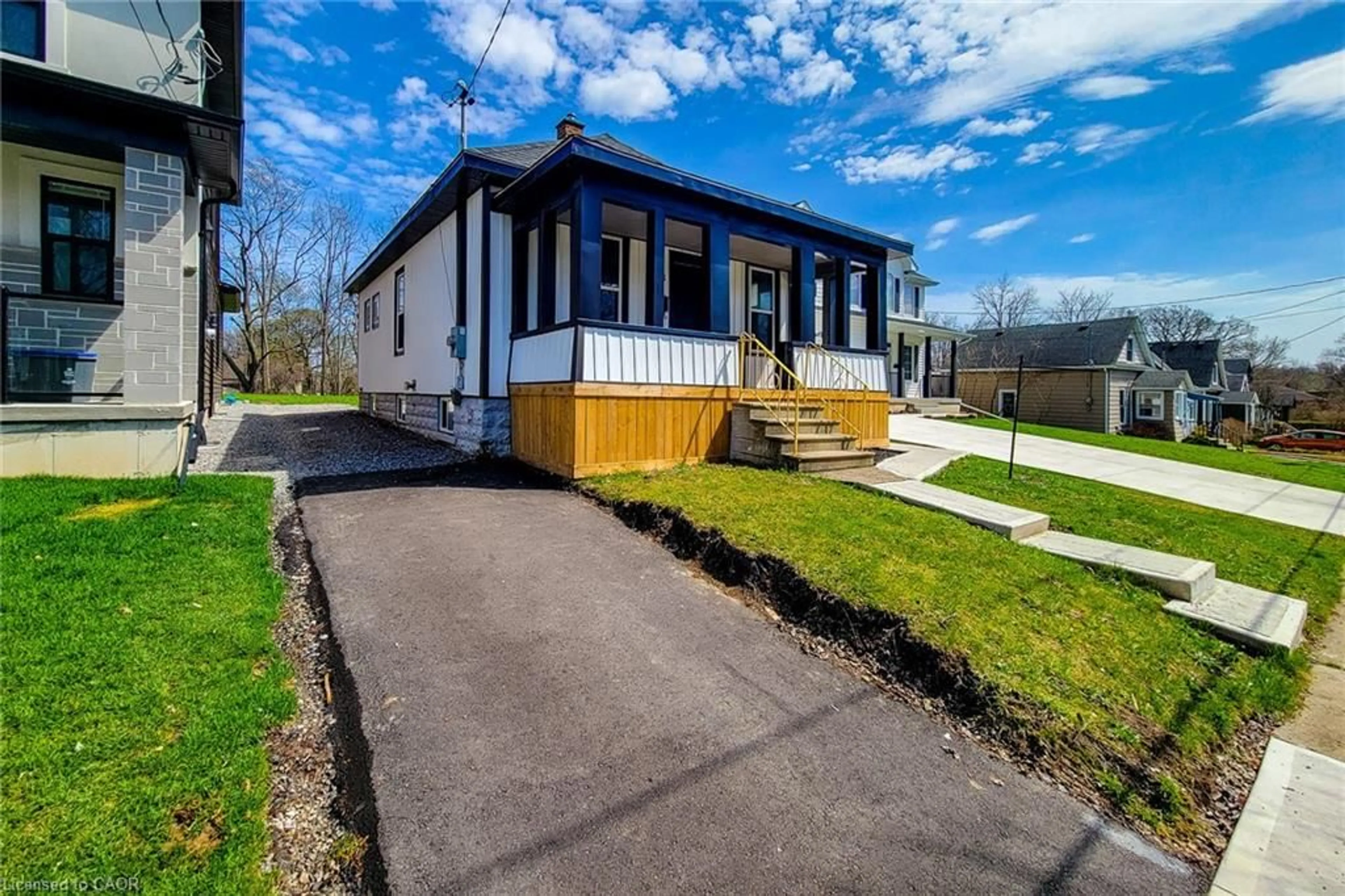 Unknown for 98 Welland St, Thorold Ontario L2V 2C1