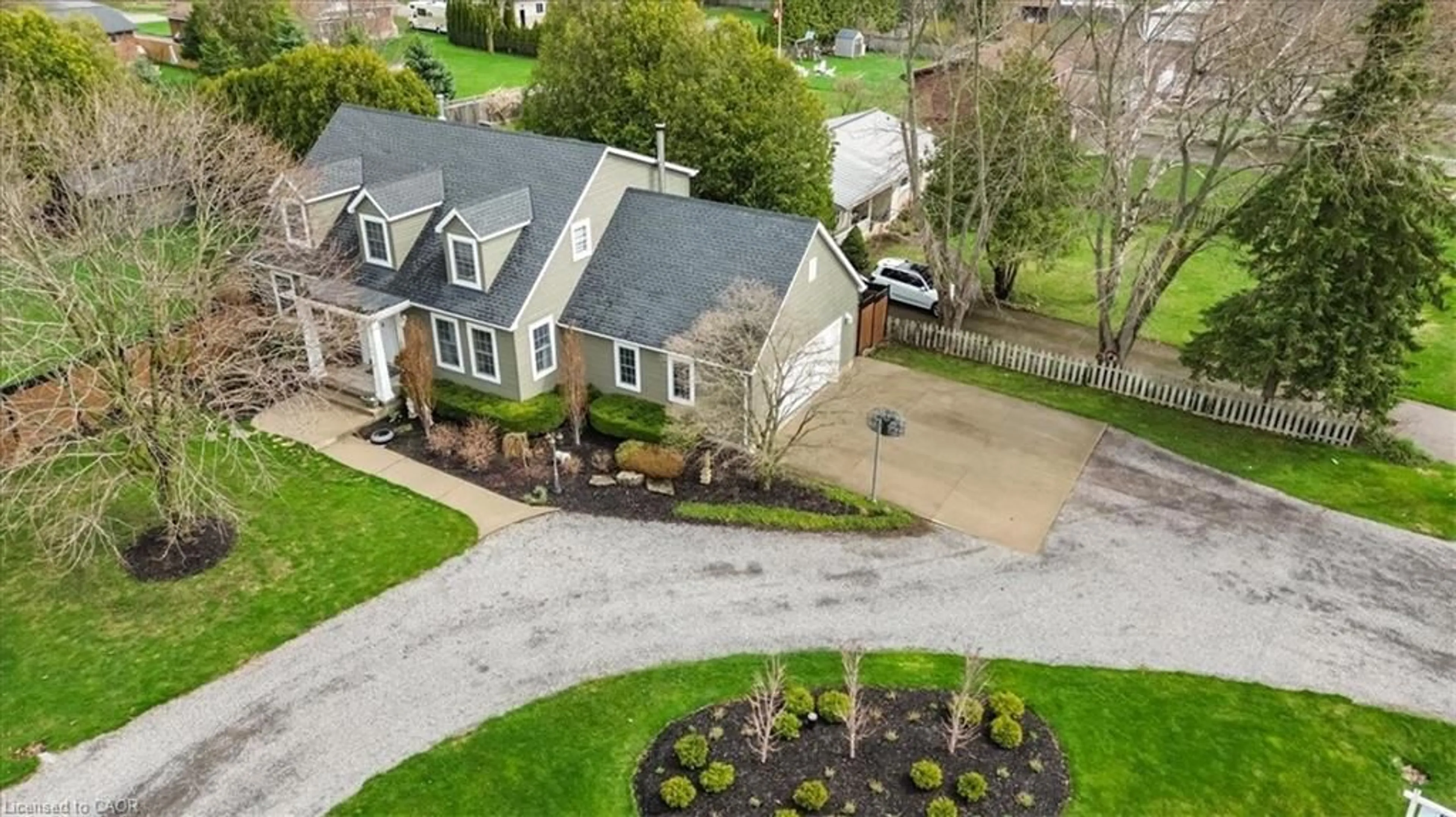 A pic from outside/outdoor area/front of a property/back of a property/a pic from drone, street for 653 Glen Morris Rd, Glen Morris Ontario N0B 1W0