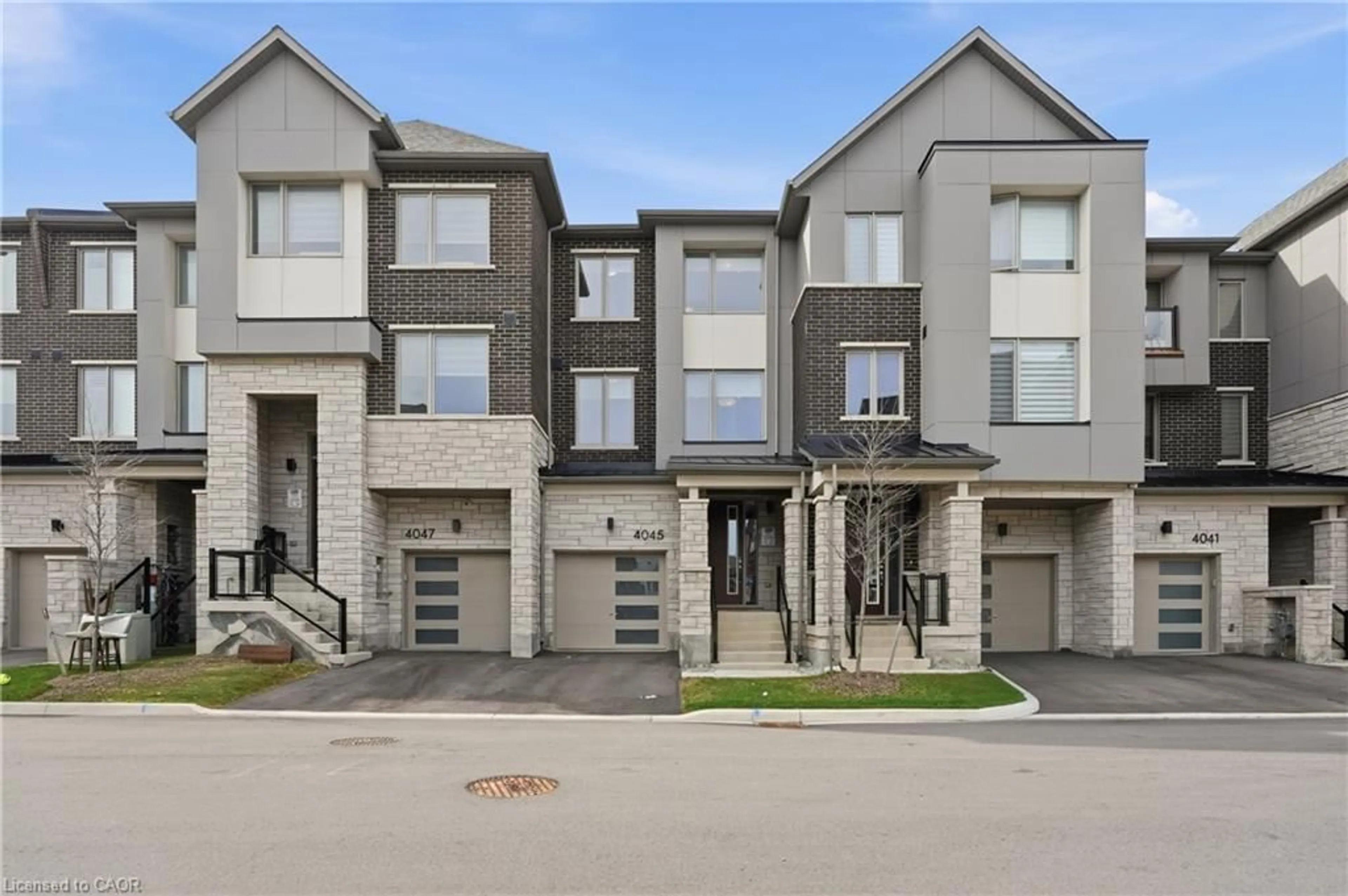 Unknown for 4045 Saida St, Mississauga Ontario L5M 2S8