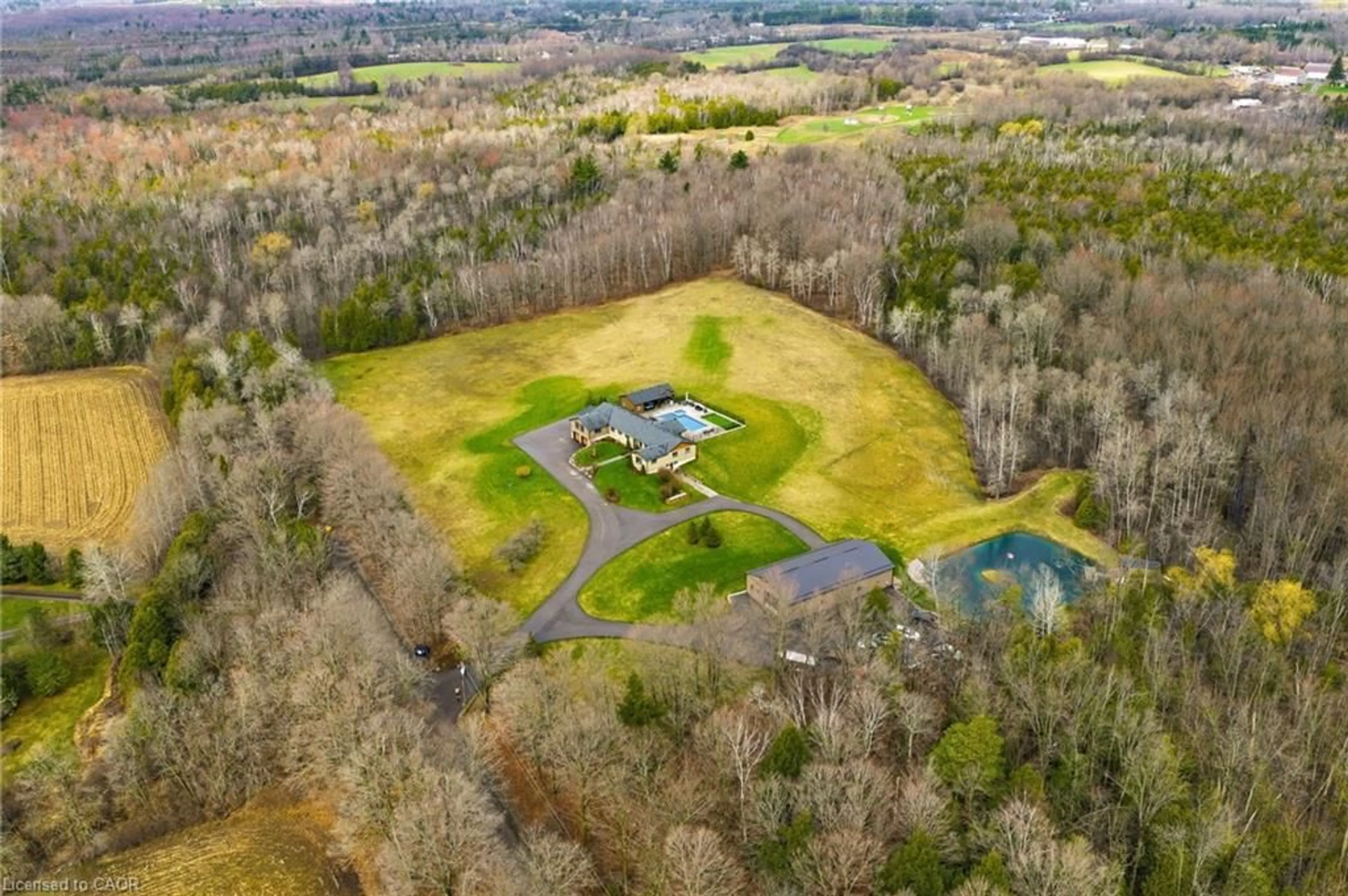 A pic from outside/outdoor area/front of a property/back of a property/a pic from drone, unknown for 1371 10th Concession Rd, Puslinch Ontario N0B 2J0