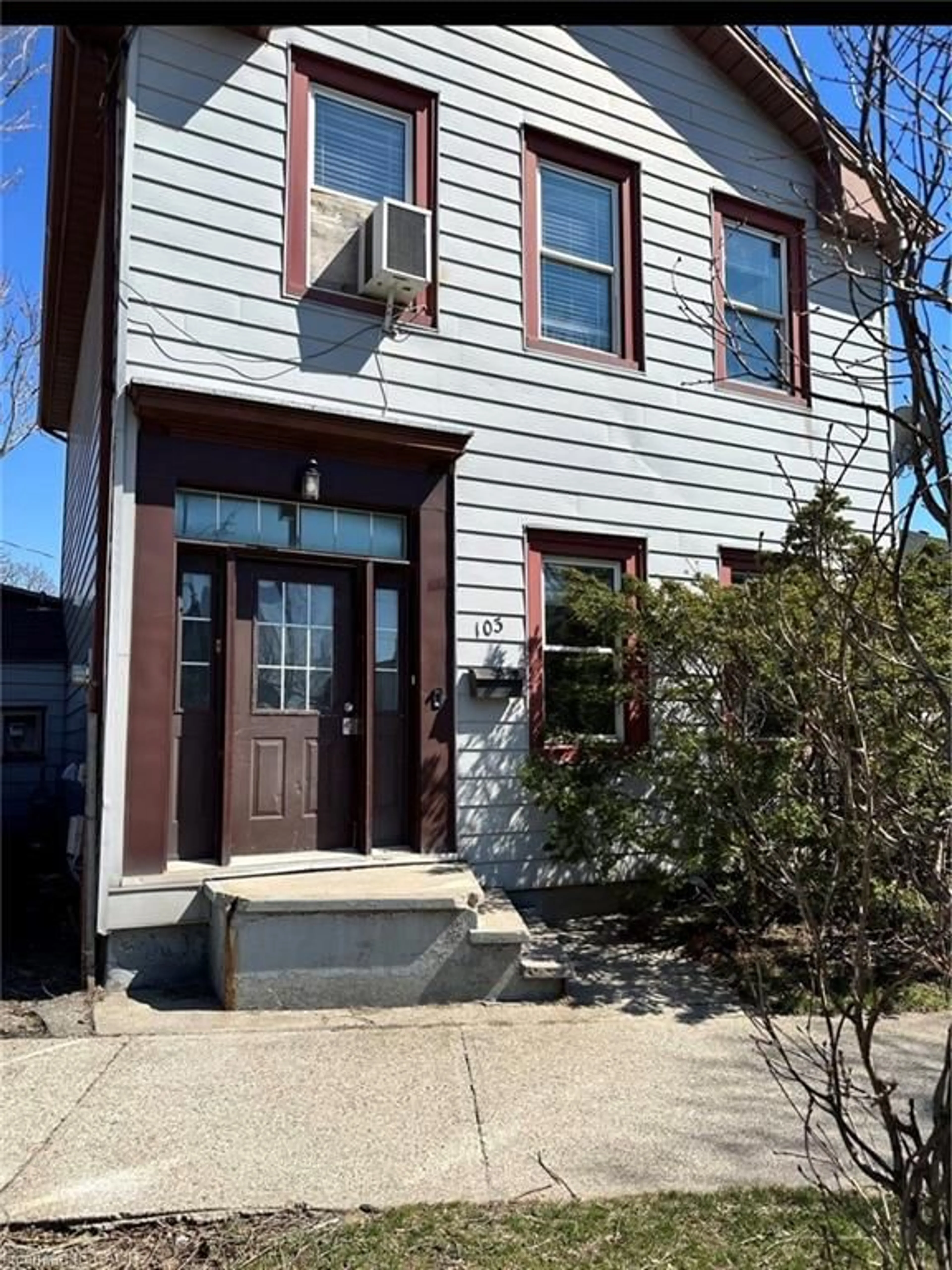 Unknown for 103 West St, Brantford Ontario N3T 3E9