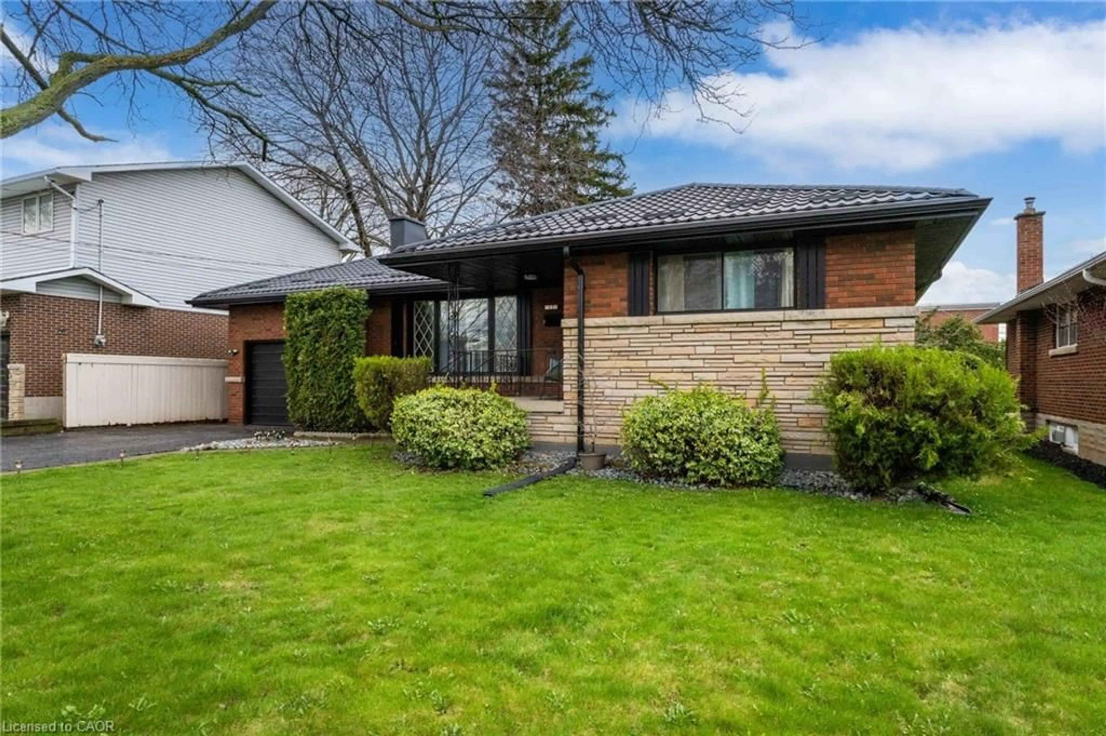 Home with brick exterior material, street for 32 Belair Dr, Hamilton Ontario L9A 2Z4