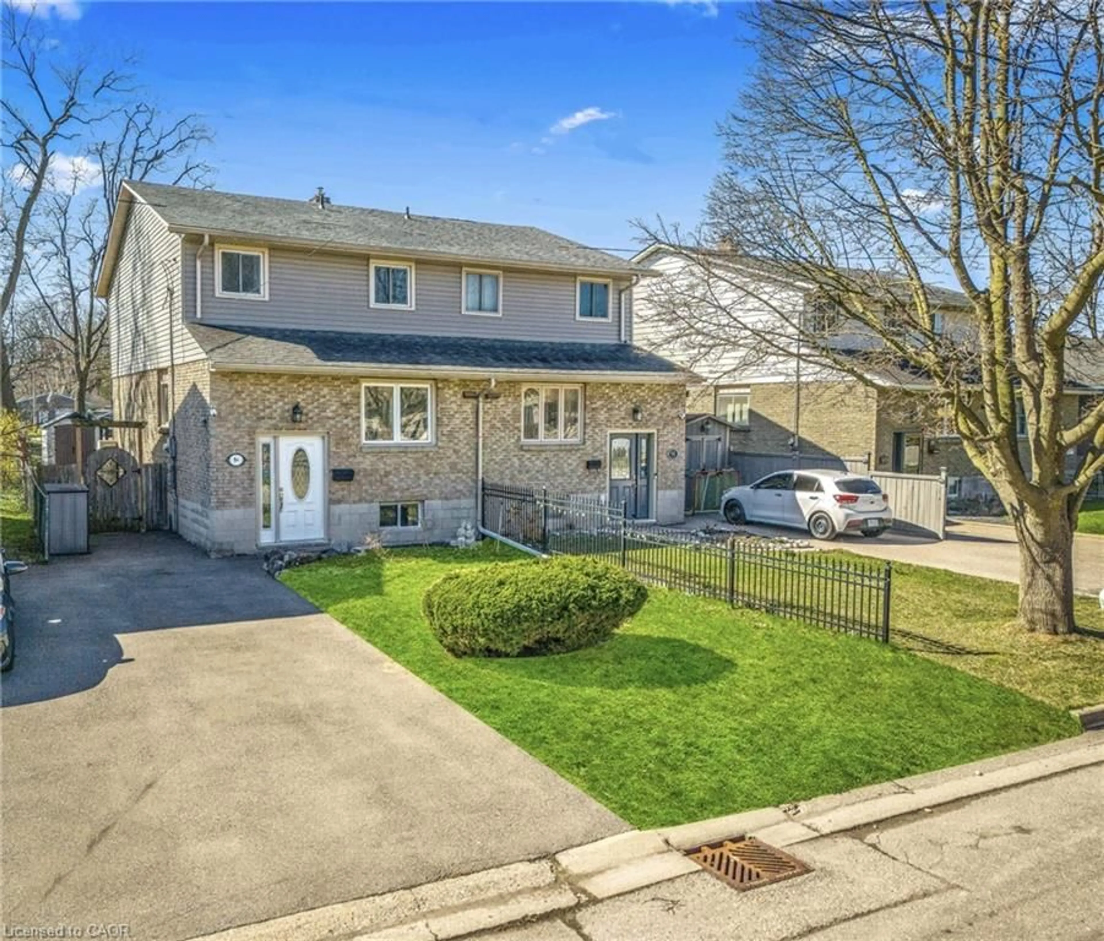 A pic from outside/outdoor area/front of a property/back of a property/a pic from drone, street for 9A Hampton St, Brantford Ontario N3S 7J2