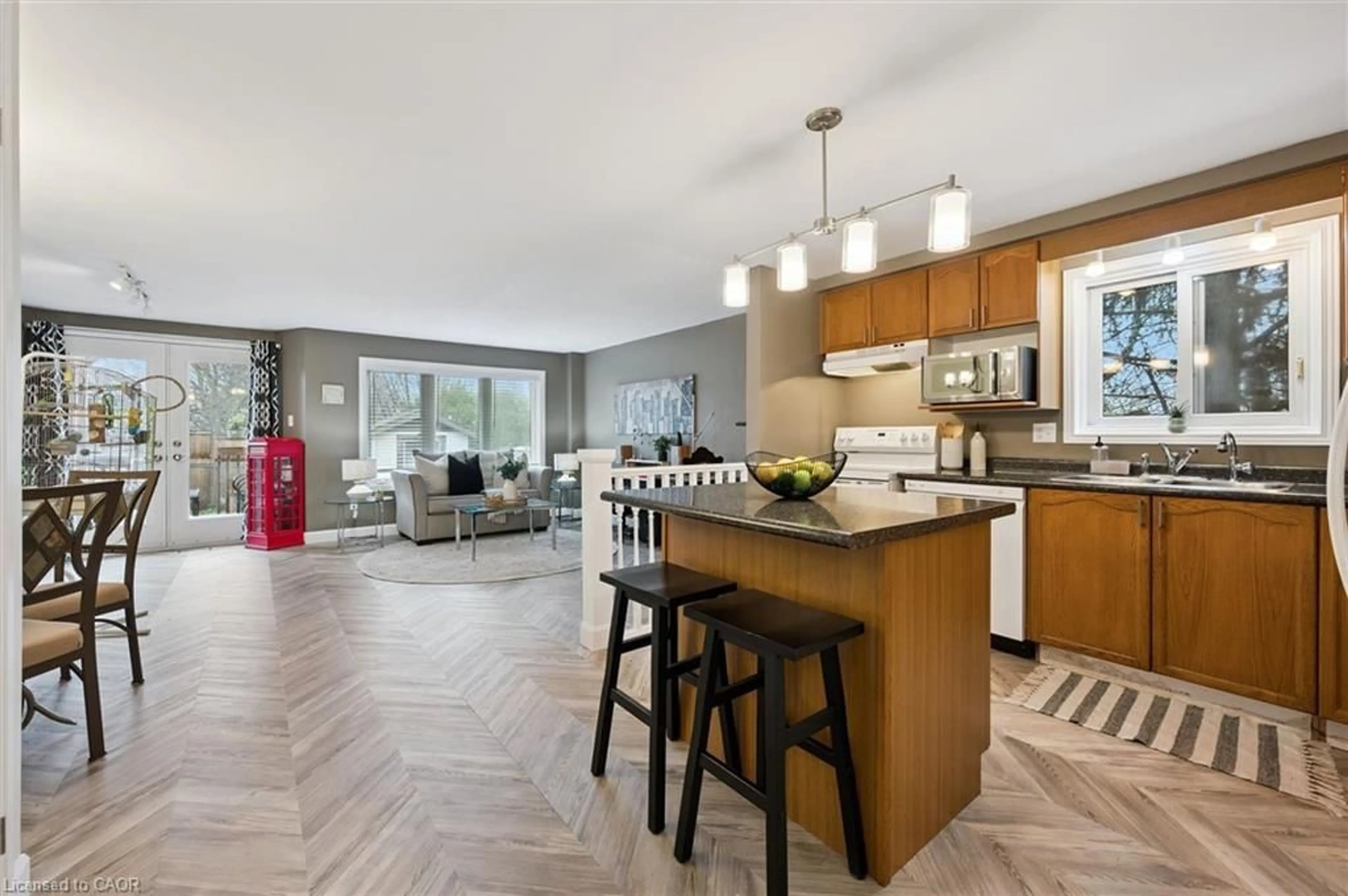 Open concept kitchen, unknown for 254 Auburn Dr, Waterloo Ontario N2K 3Z4