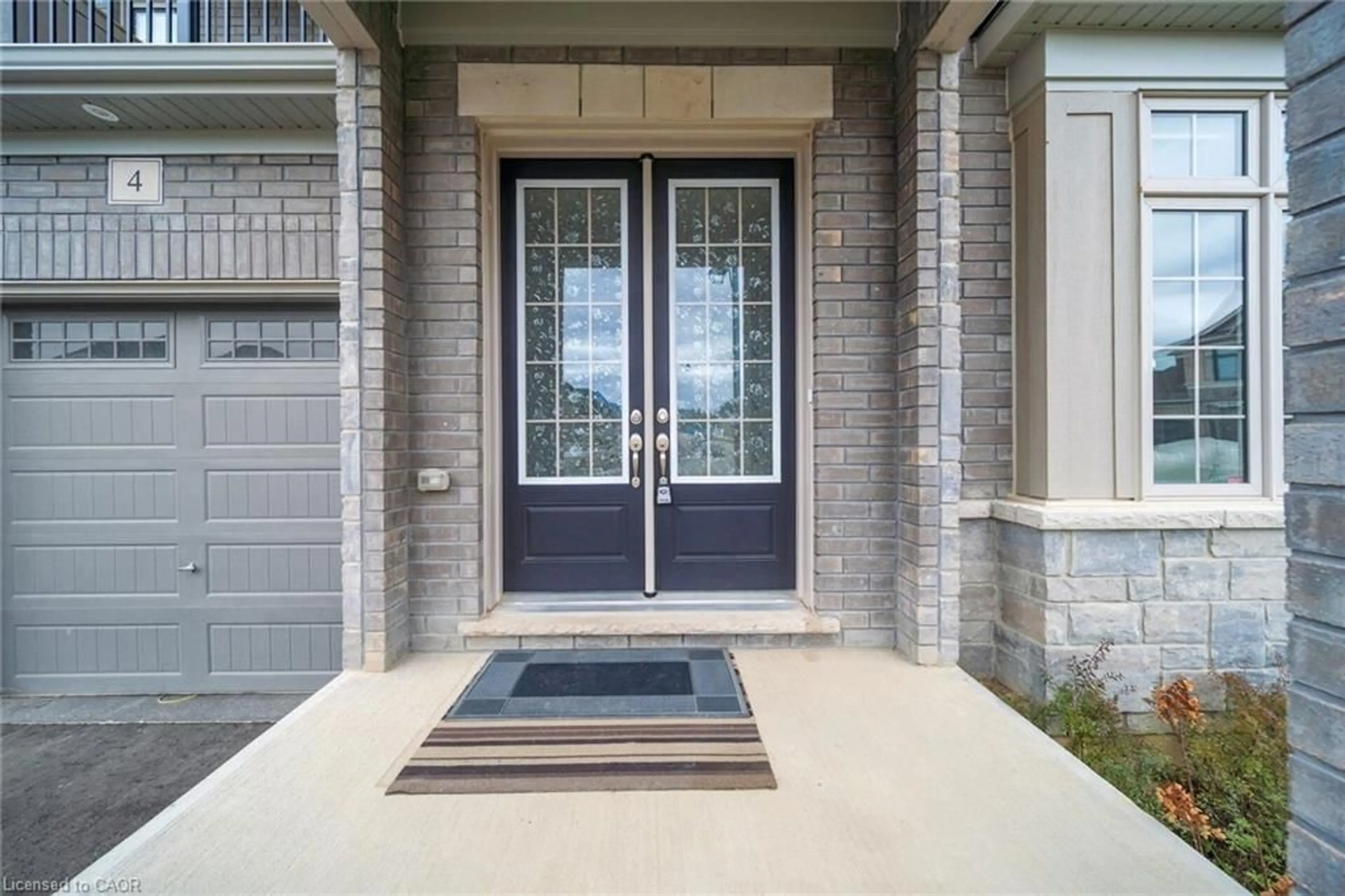 Indoor entryway for 4 Elderberry Way, Tottenham Ontario L0G 1W0