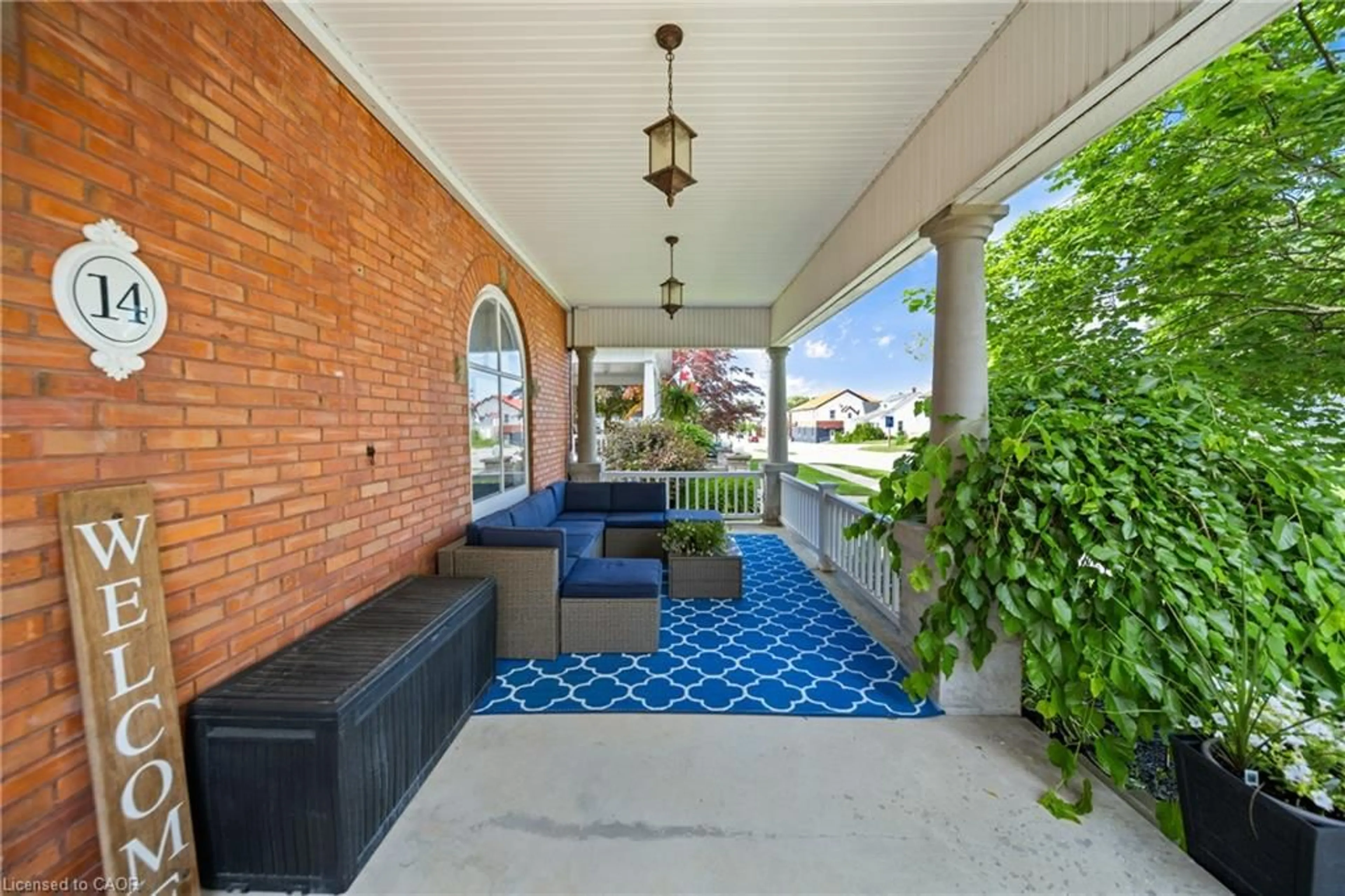 Patio, street for 14 Goshen St, Zurich Ontario N0M 2T0