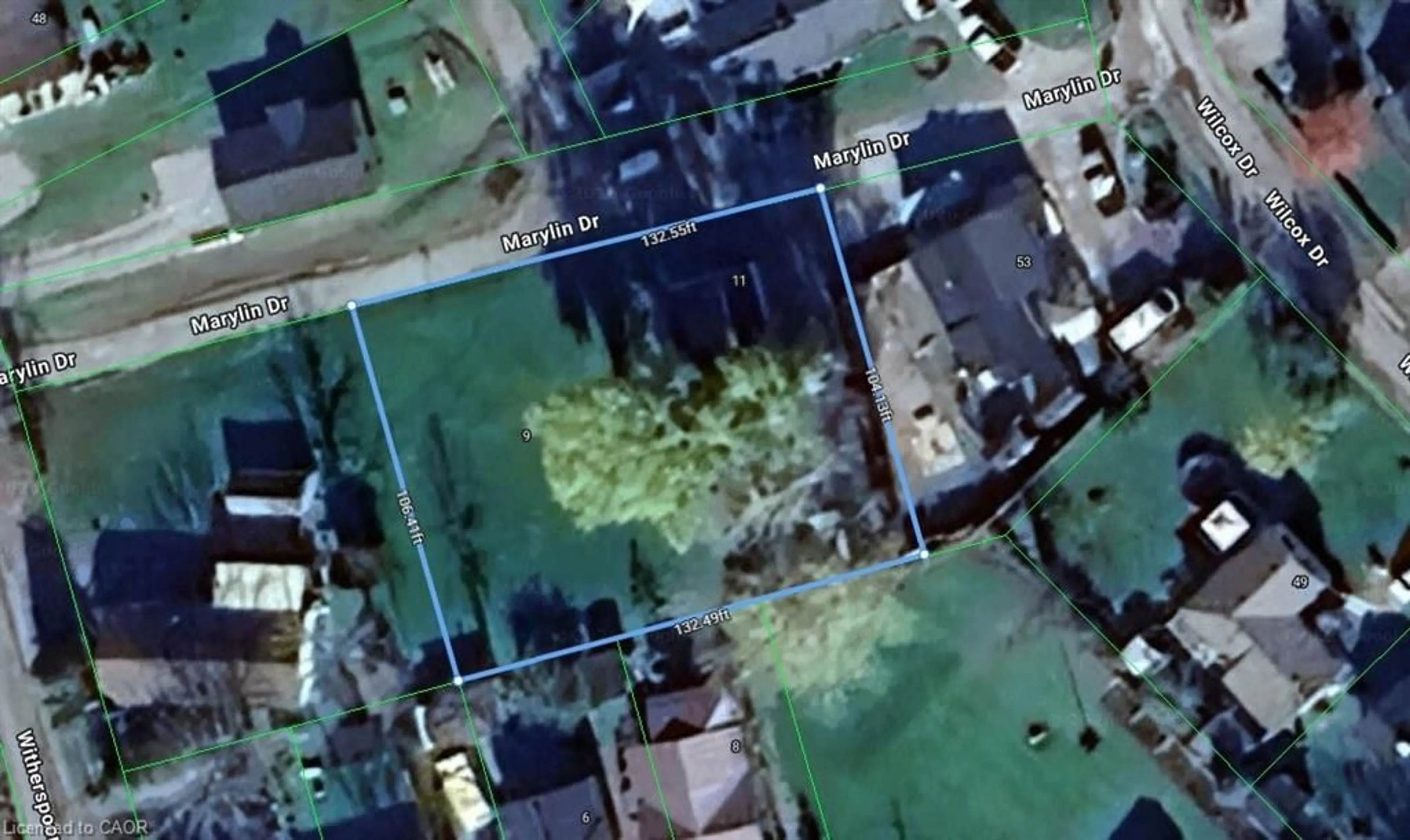A pic from outside/outdoor area/front of a property/back of a property/a pic from drone, street for 9/11 Marilyn Dr, Peacock Point Ontario N0A 1L0