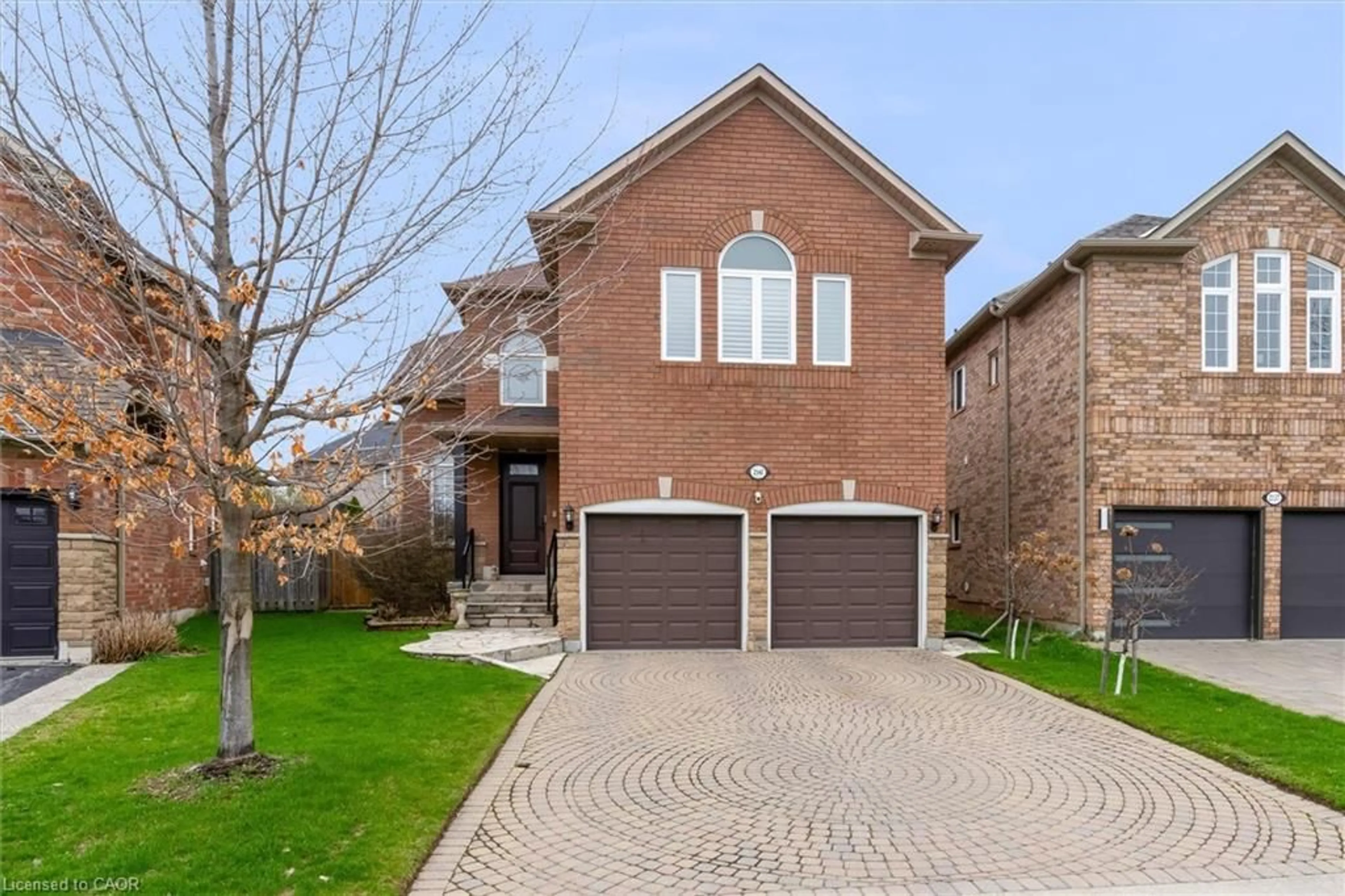 Home with brick exterior material, street for 2141 Woodgate Dr, Oakville Ontario L6M 4E1