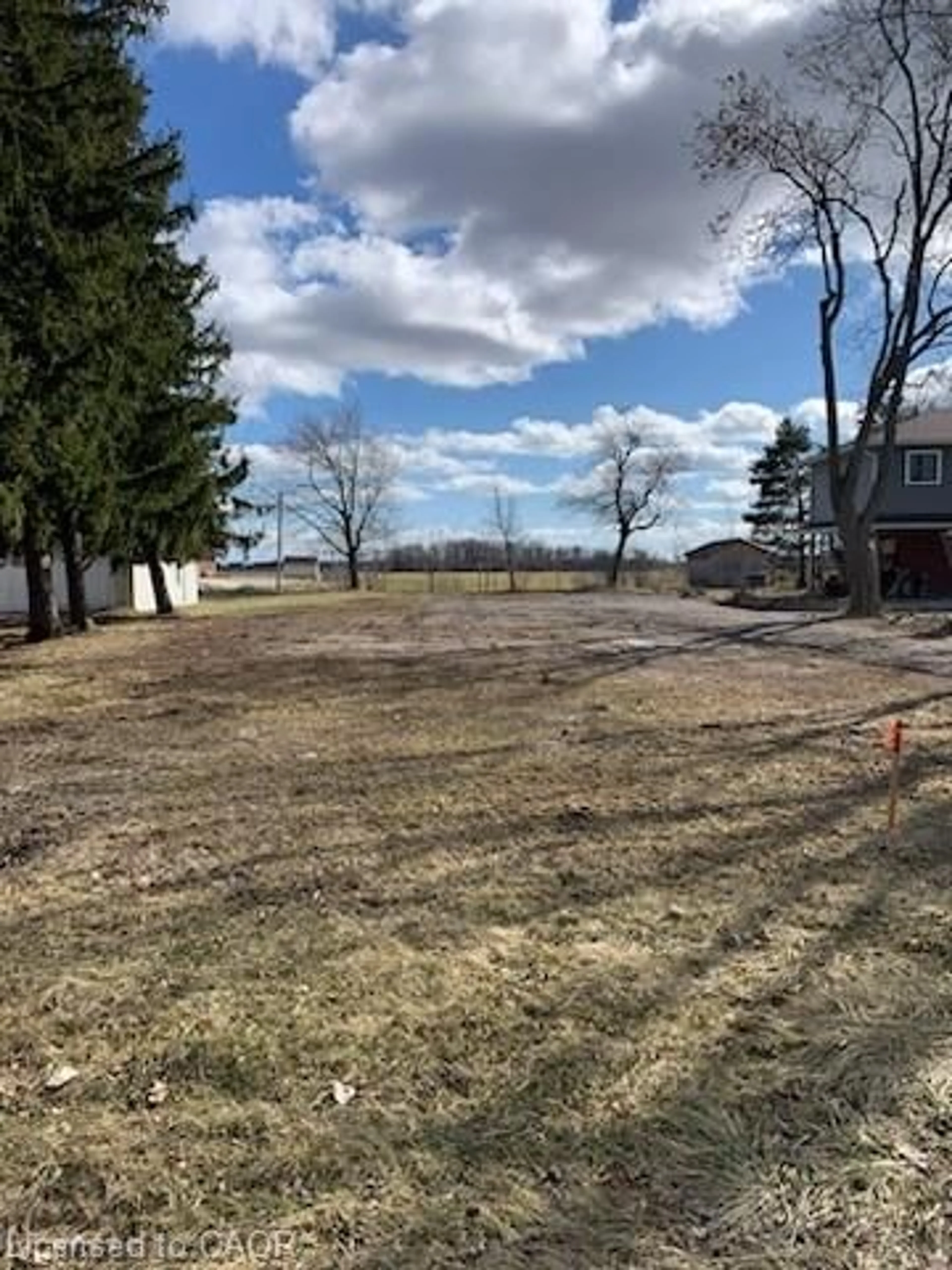 A pic from outside/outdoor area/front of a property/back of a property/a pic from drone, unknown for 131 Talbot St, Jarvis Ontario N0A 1J0