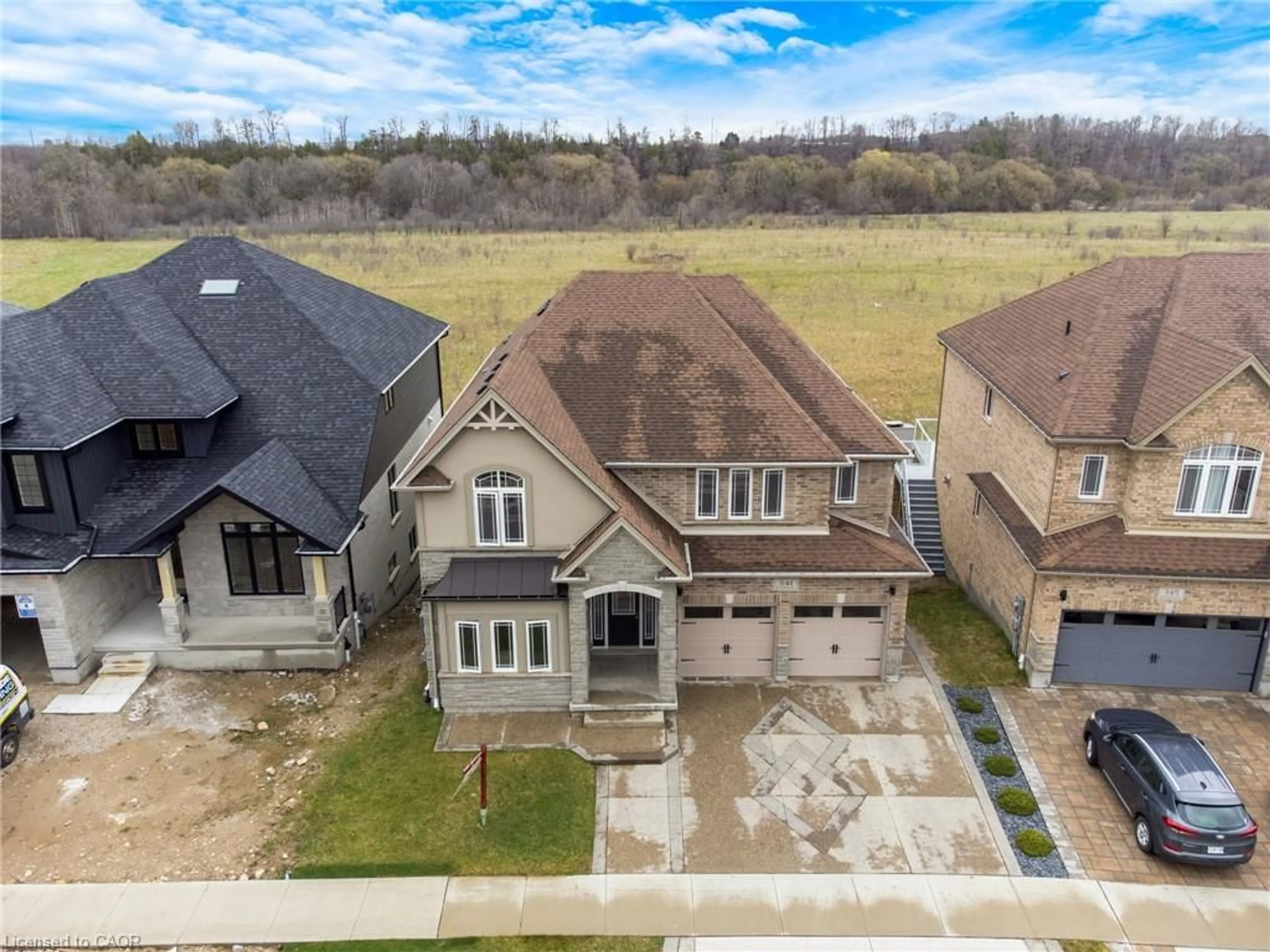 A pic from outside/outdoor area/front of a property/back of a property/a pic from drone, street for 341 Rivertrail Ave, Kitchener Ontario N2A 0K4