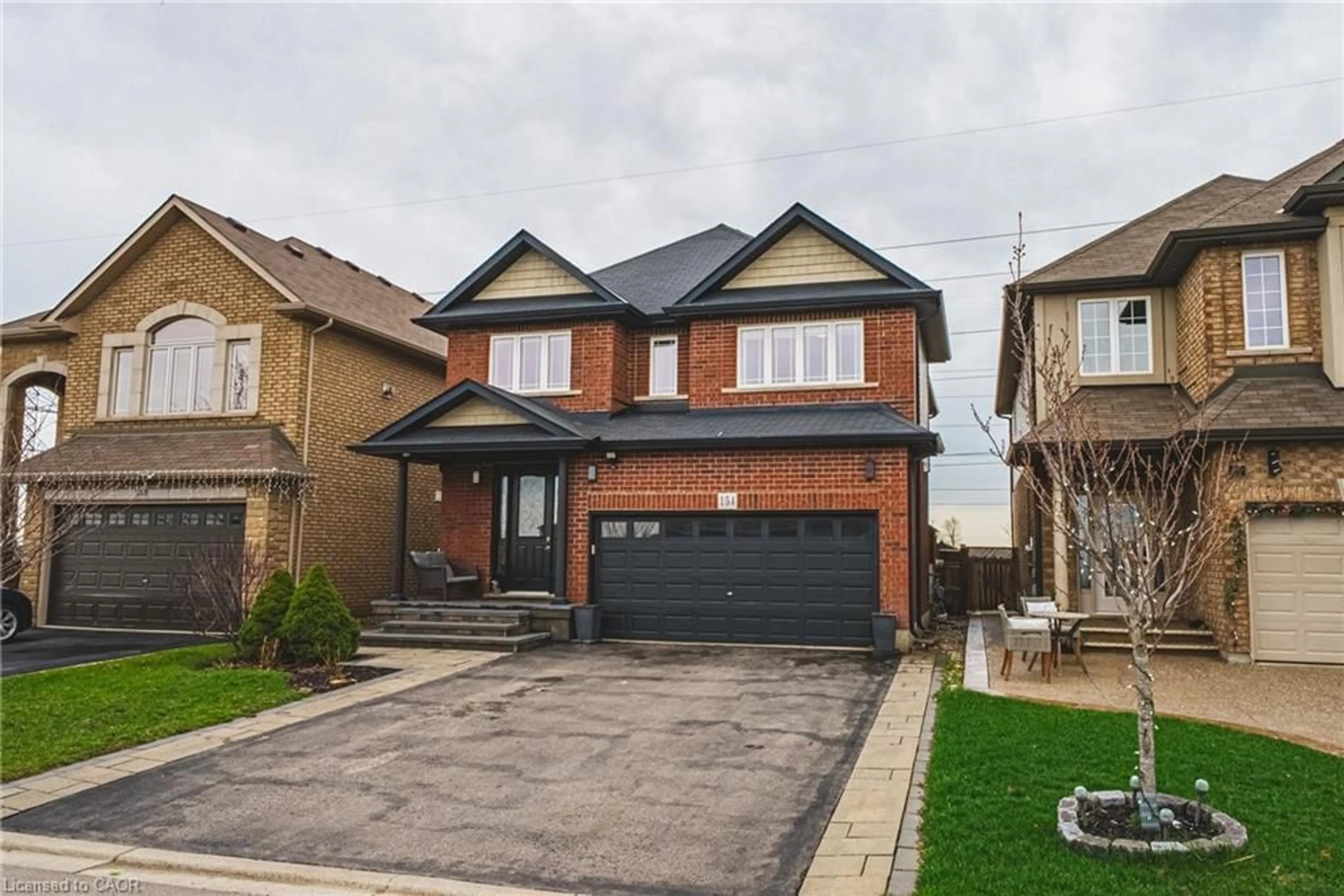 Home with brick exterior material, street for 154 Keystone Cres, Stoney Creek Ontario L0R 1P0