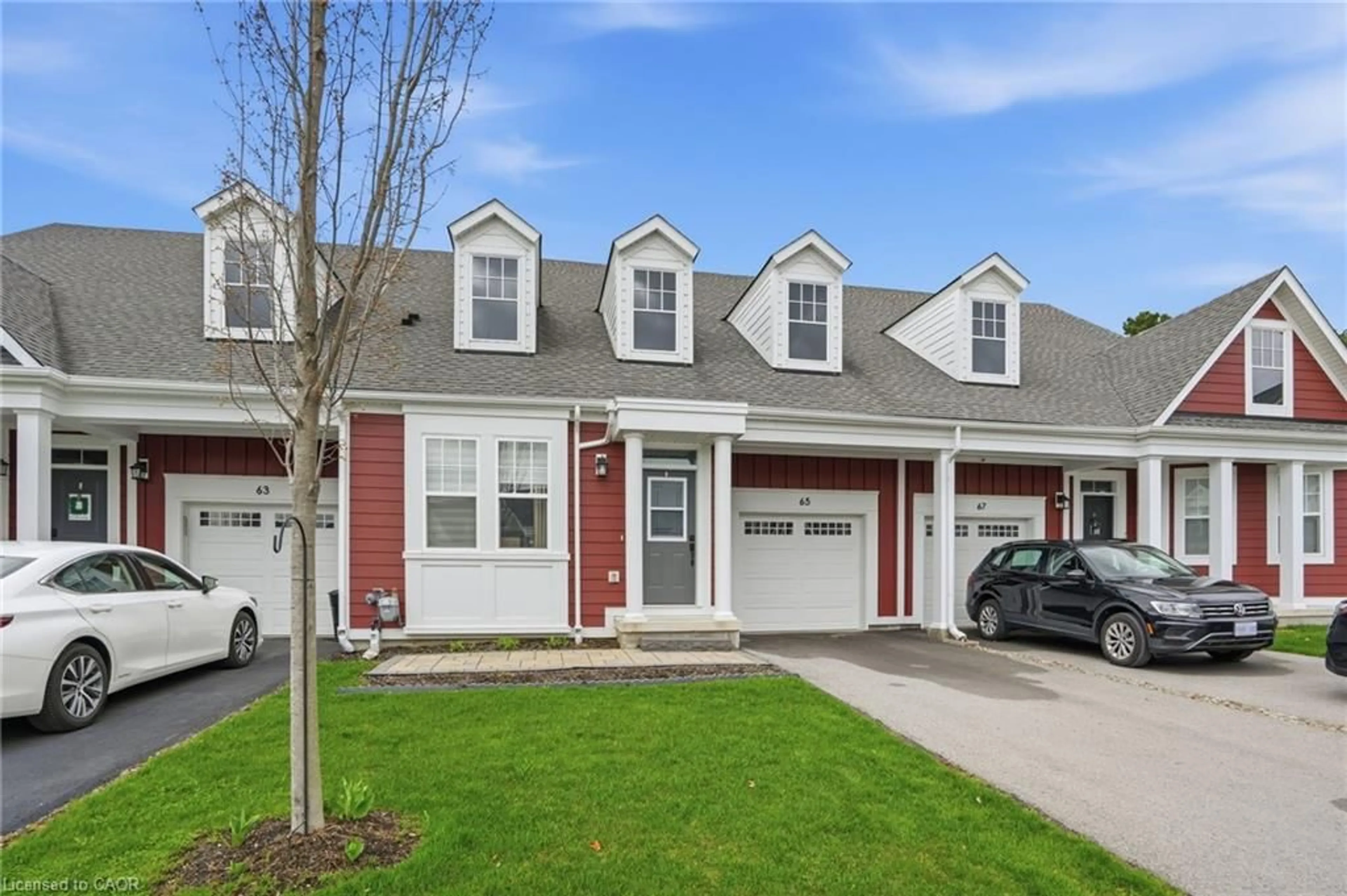 Home with vinyl exterior material, street for 65 Paradise Grove, Niagara-on-the-Lake Ontario L0S 1T0