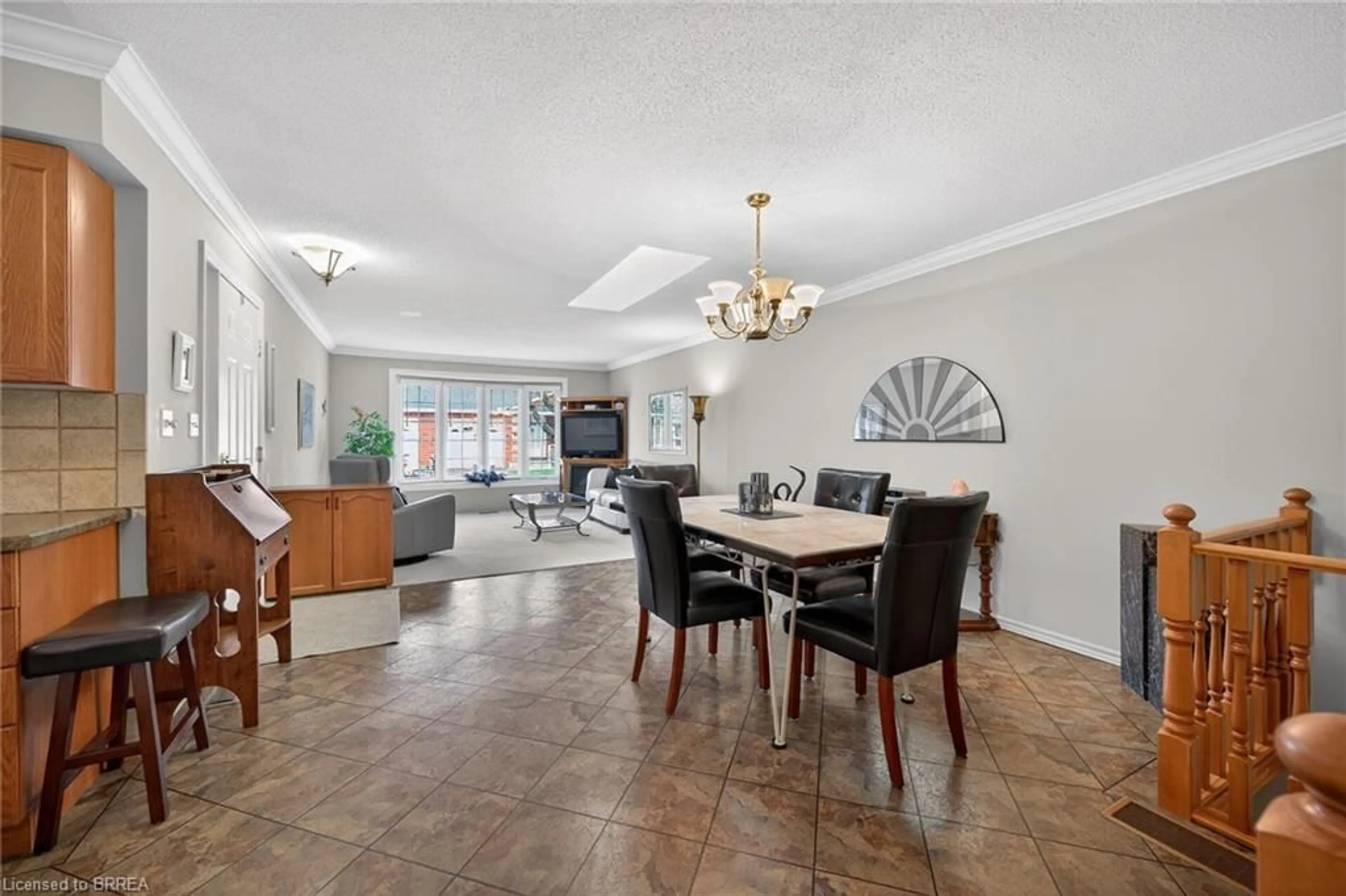 Dining room, ceramic/tile floor for 570 West St #44, Brantford Ontario N3R 7Y7