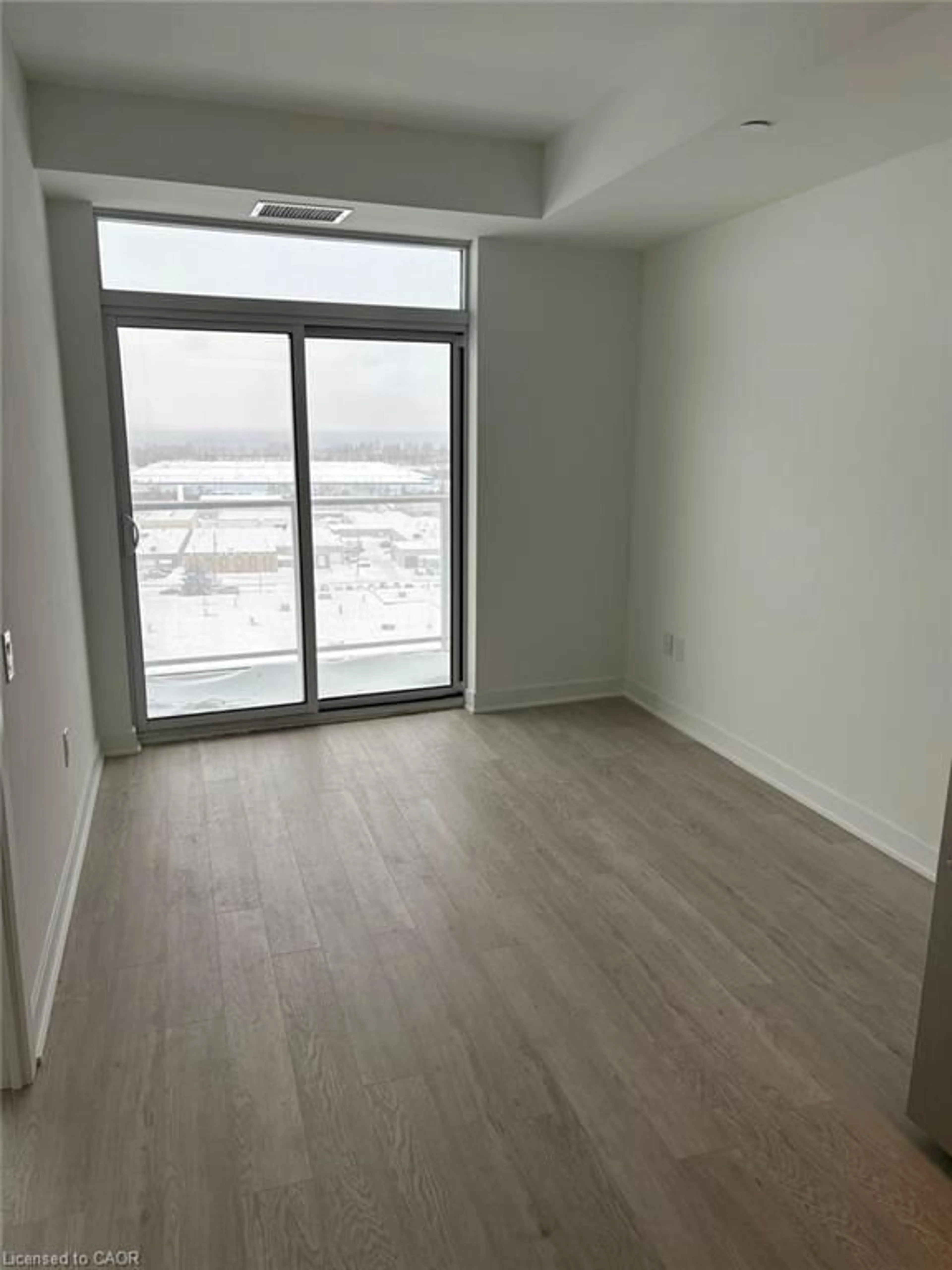 A pic of a room for 2782 Barton St #1215, Hamilton Ontario L8E 0L3