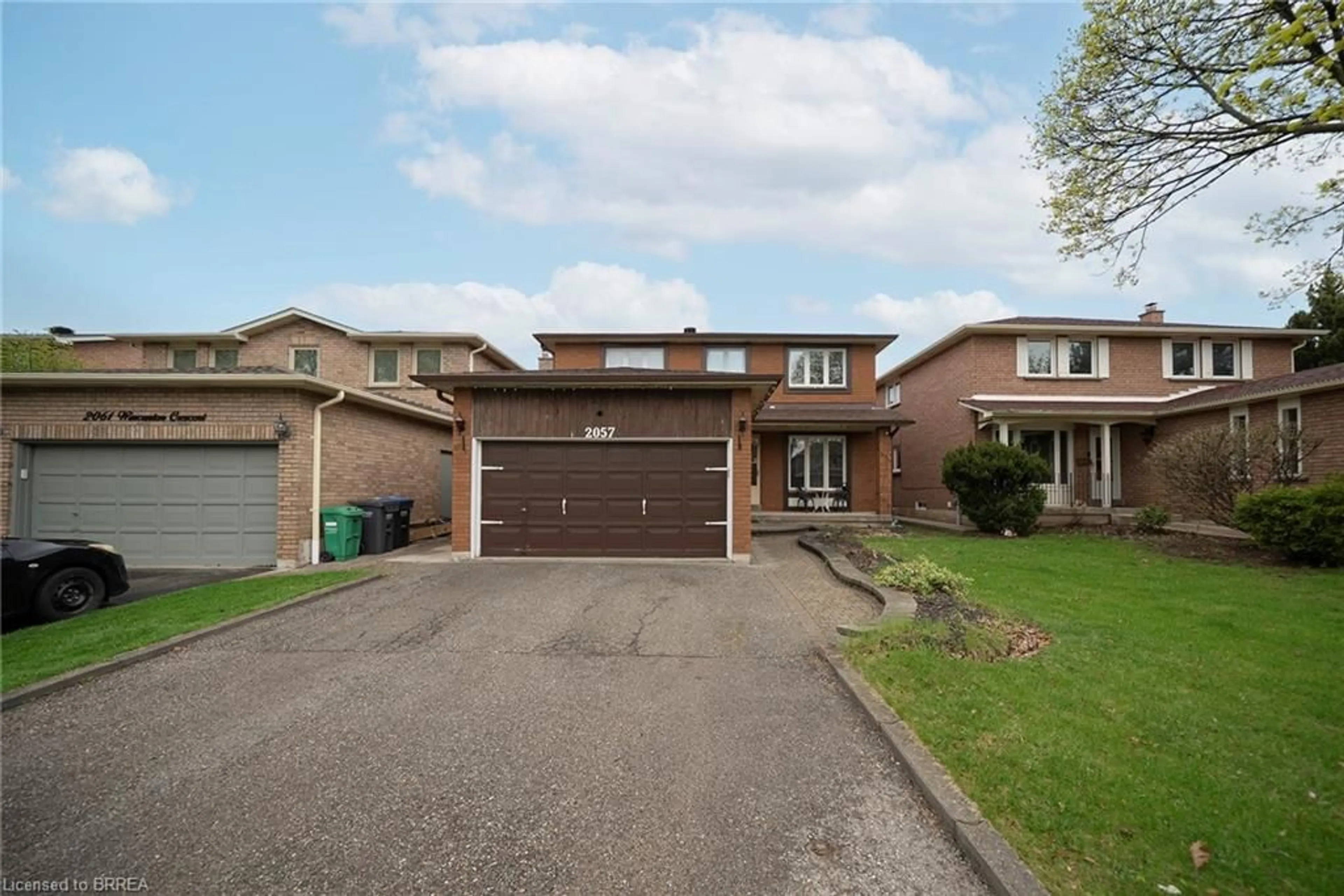 Home with brick exterior material, street for 2057 Wincanton Cres, Mississauga Ontario L5M 3E4