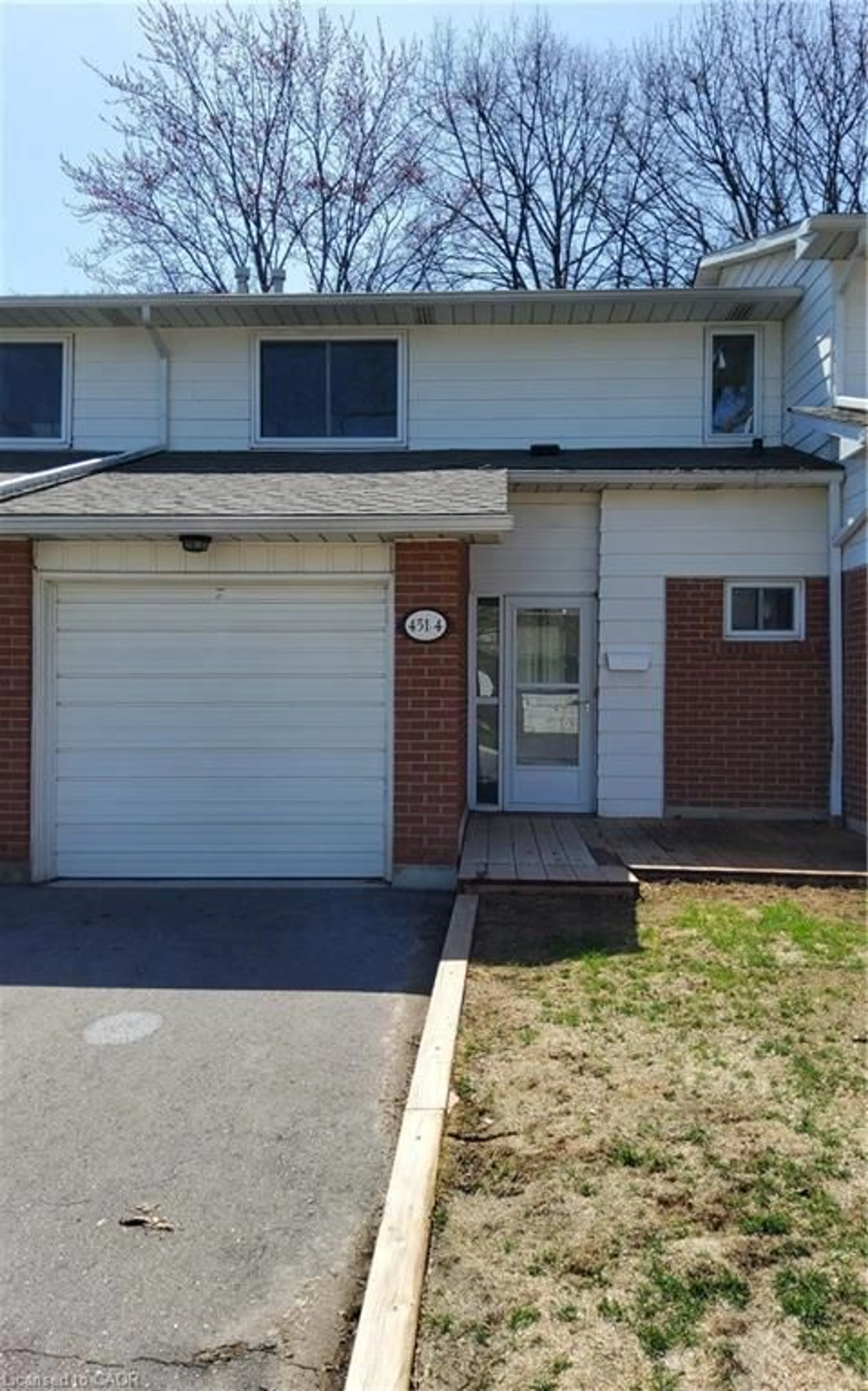 Unknown for 451 Woodview Rd #4, Burlington Ontario L7N 2Z9