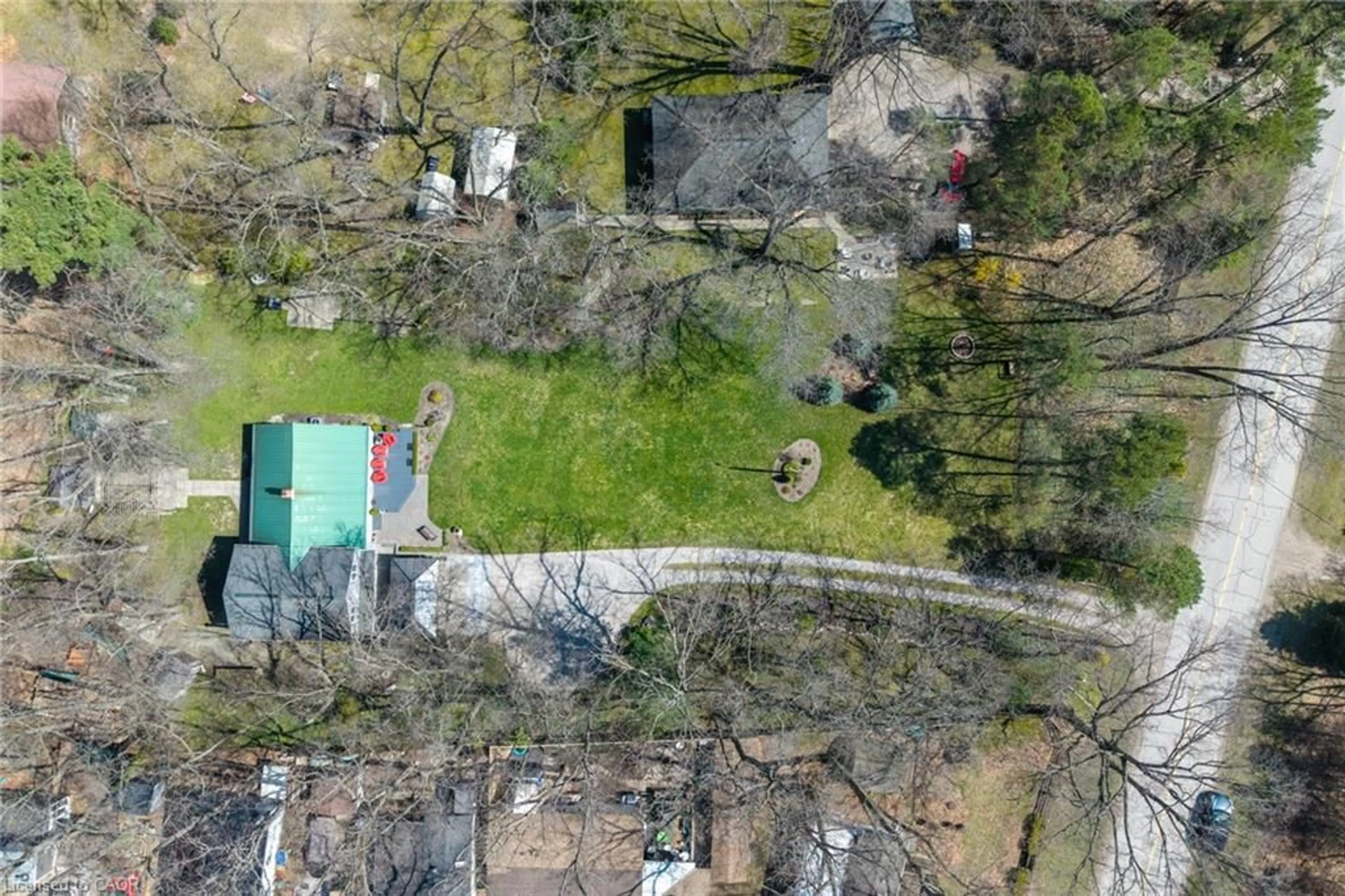 A pic from outside/outdoor area/front of a property/back of a property/a pic from drone, street for 9948 Northville Cres, Thedford Ontario N0M 2N0