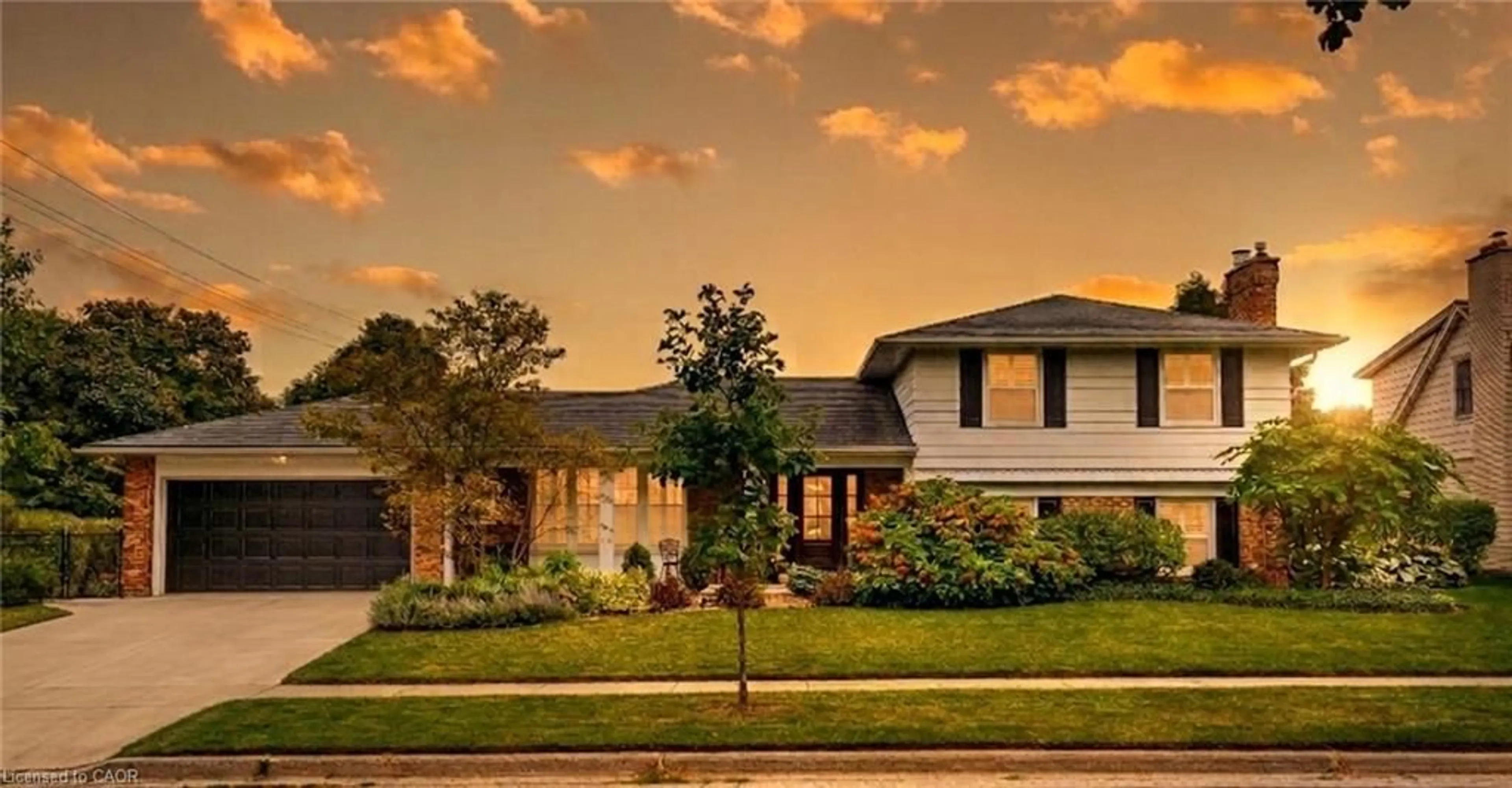 Home with brick exterior material, street for 4190 Spruce Ave, Burlington Ontario L7L 1K9