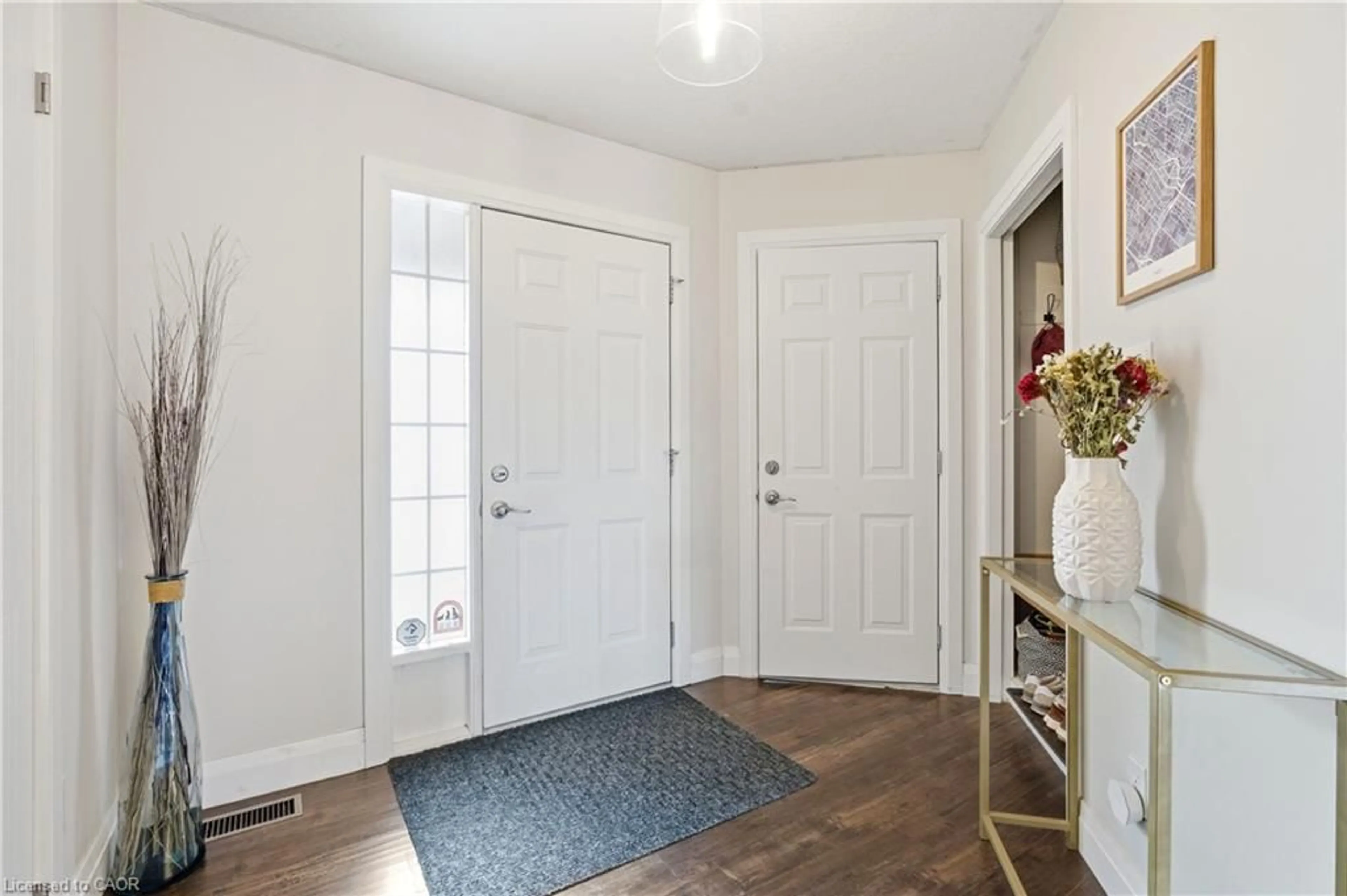 Indoor entryway for 88 Wilton Rd, Guelph Ontario N1E 7L7