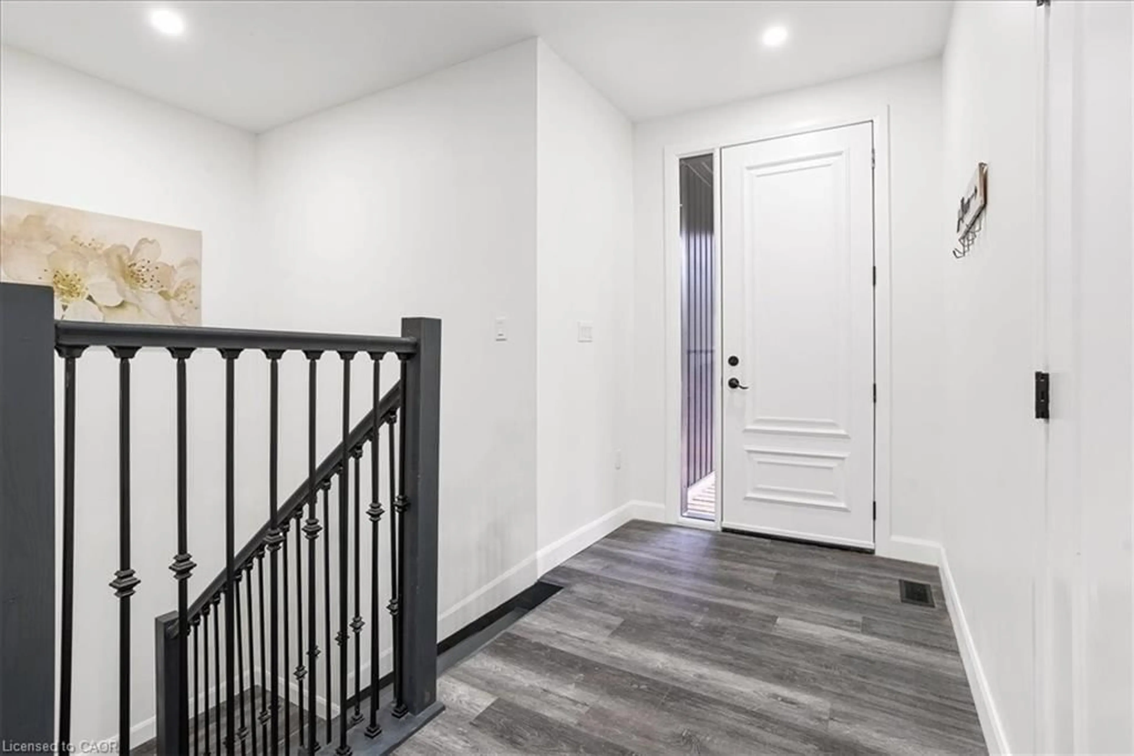 Indoor entryway for 12407 County Rd 503, Tory Hill Ontario K0L 2Y0