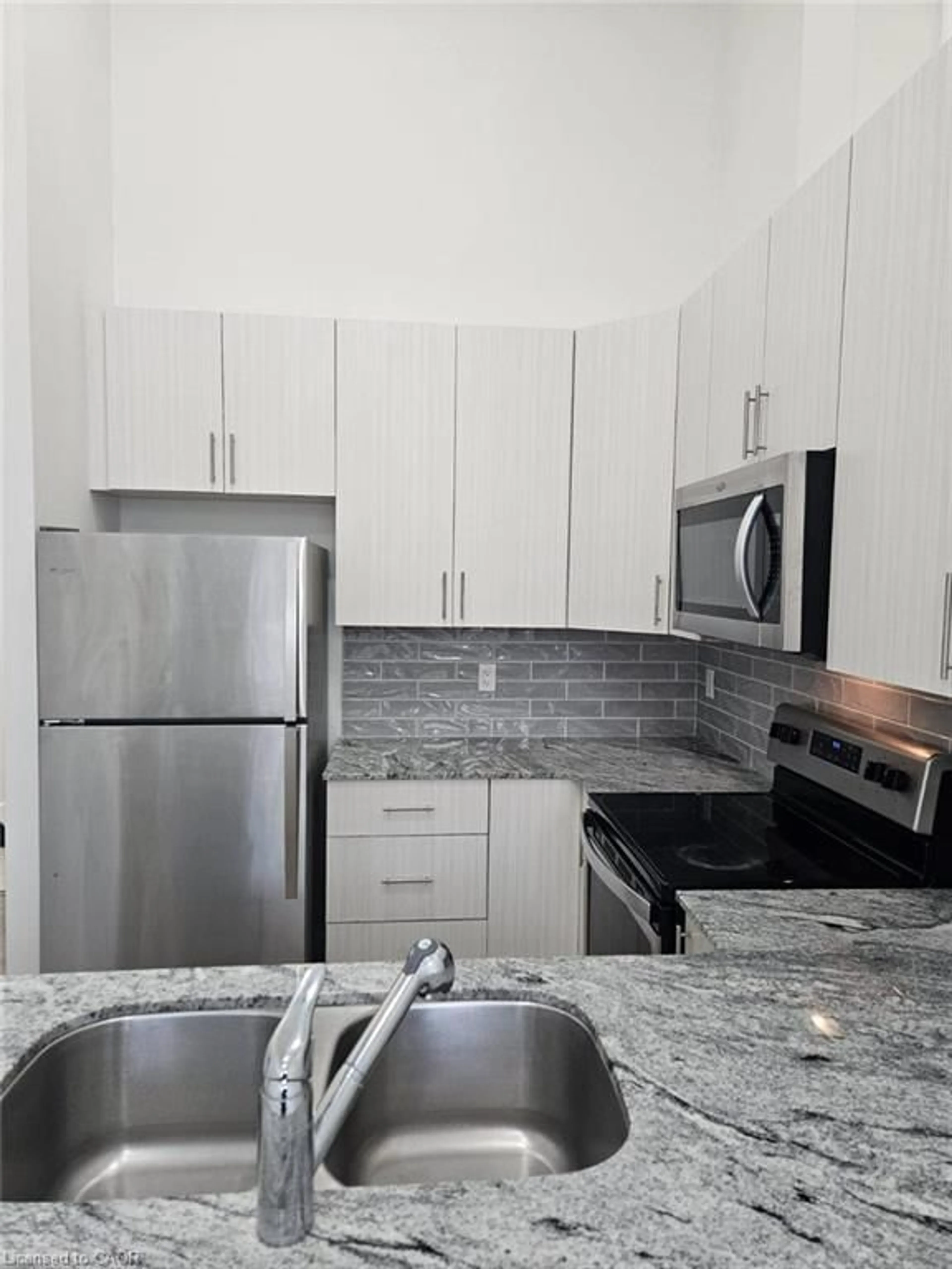 Standard kitchen, unknown for 100 Garment St #211, Kitchener Ontario N2G 0C3