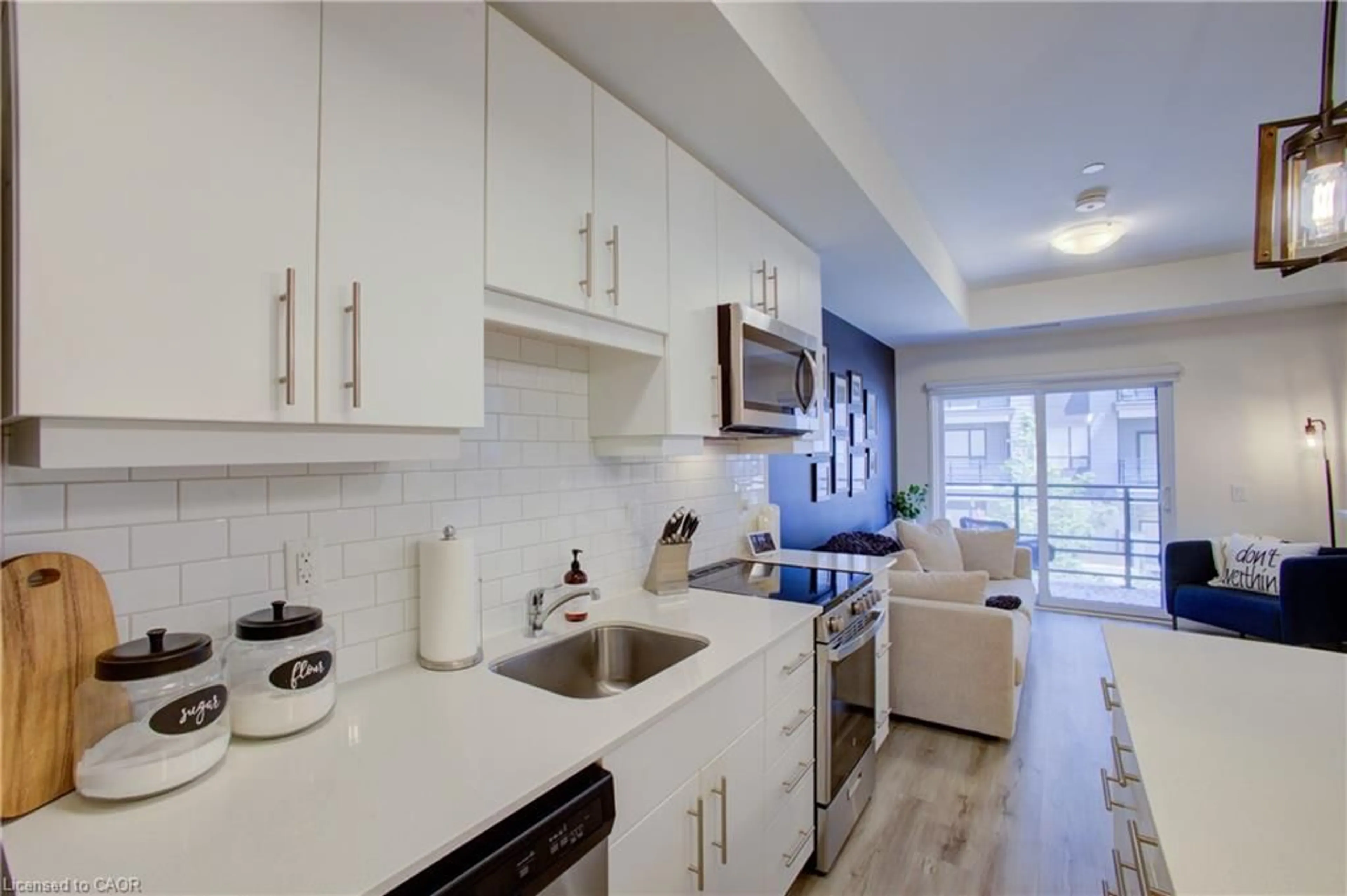 Standard kitchen, unknown for 243 Northfield Dr #208, Waterloo Ontario N2K 0H2