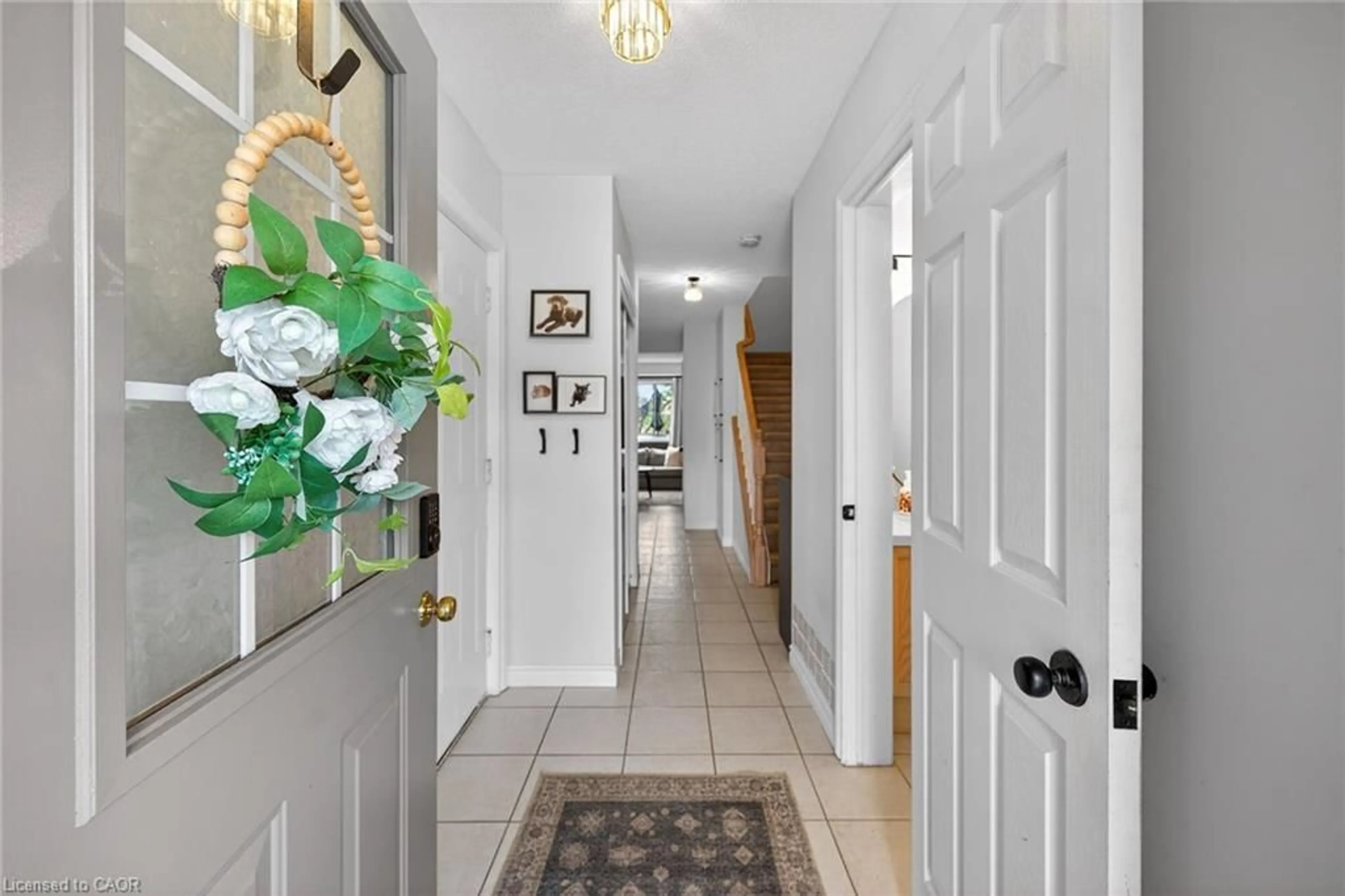 Indoor entryway for 30 Braemar Ave #64, Caledonia Ontario N3W 2M1