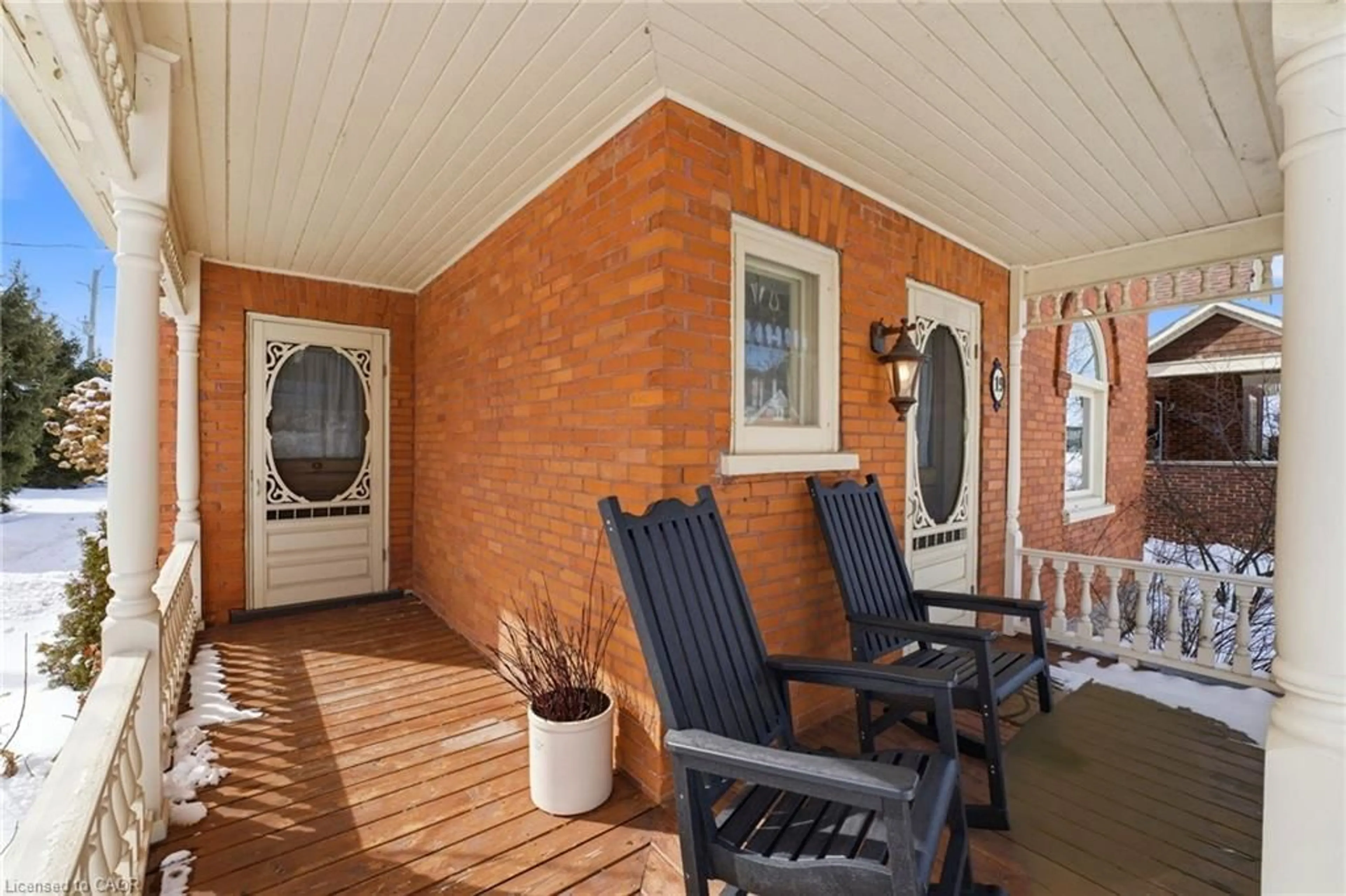 Patio, street for 19 Riverside Dr, Elmira Ontario N3B 1R4